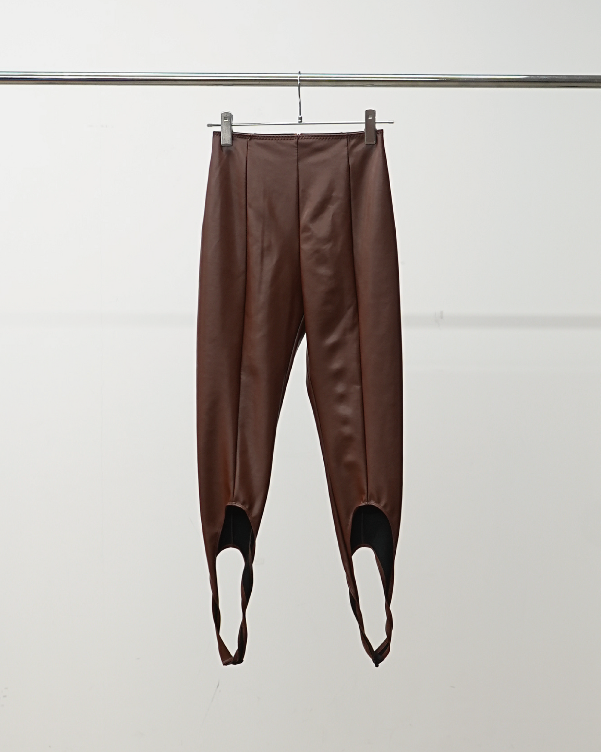 STRETCH VEGAN LEATHER STIRRUPS LEGGINGS
