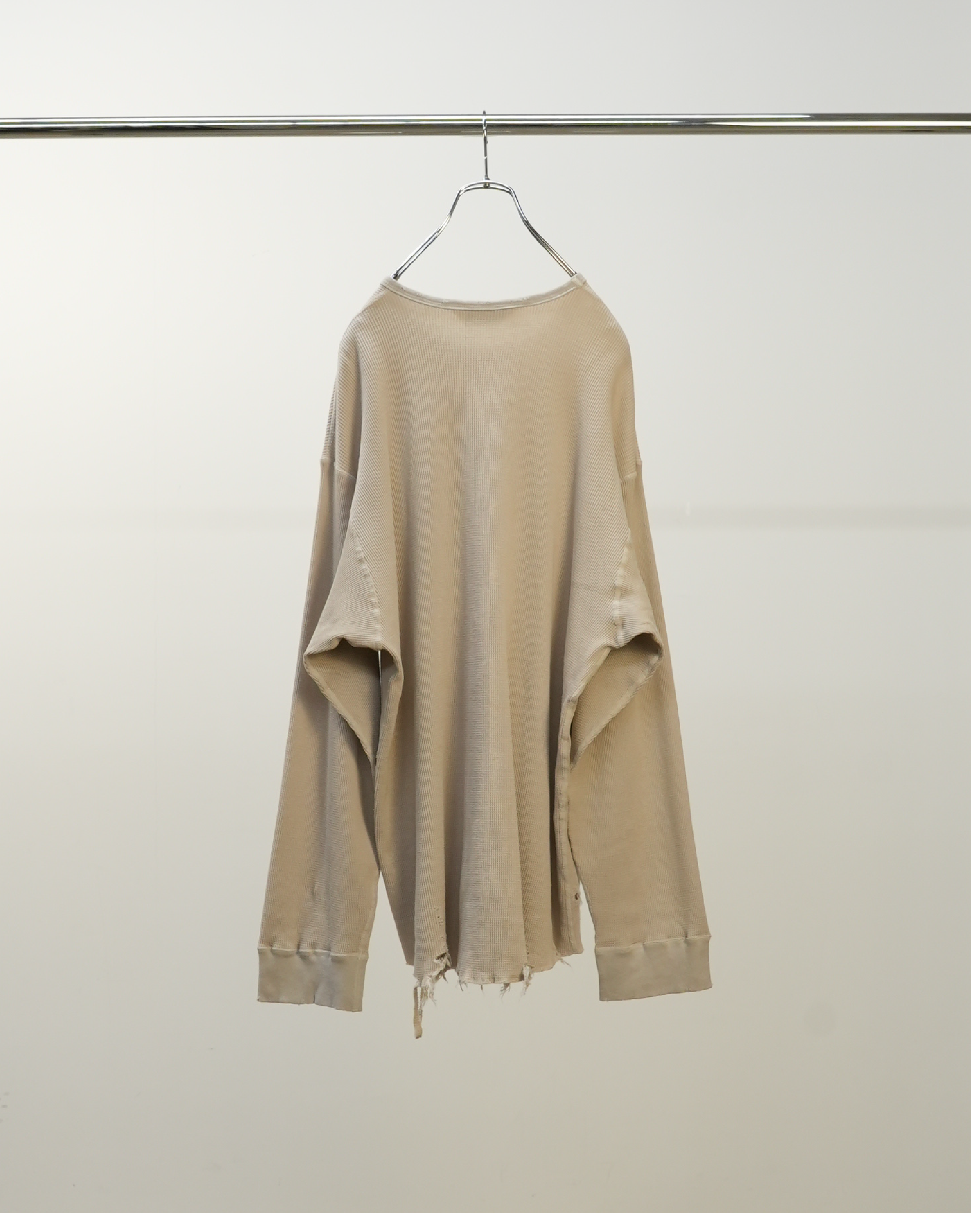 DAMAGE WAFFLE CREW LS T-SHIRT(GREIGE)