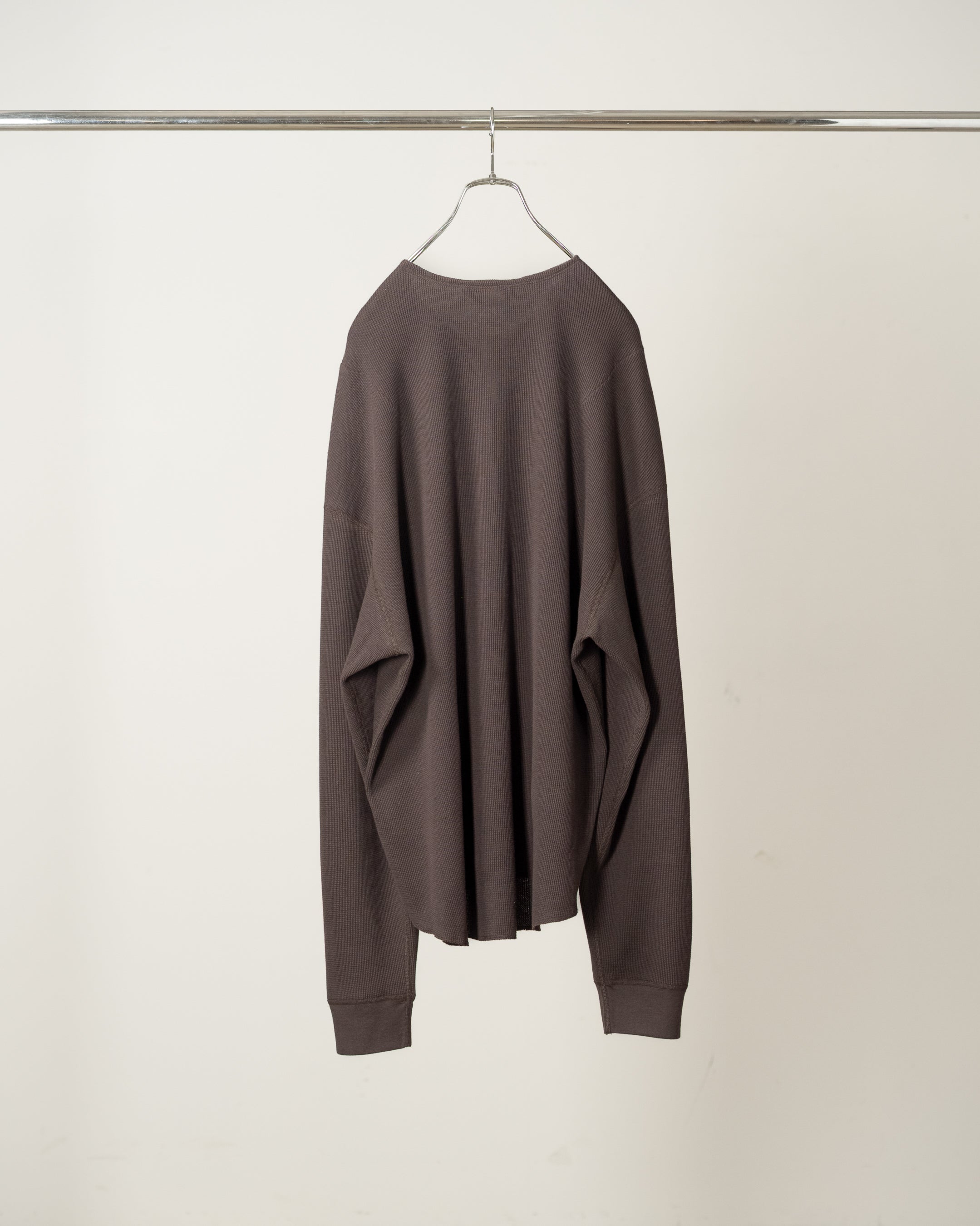 C/CA HENLEY LS T-SHIRT(D.BROWN)