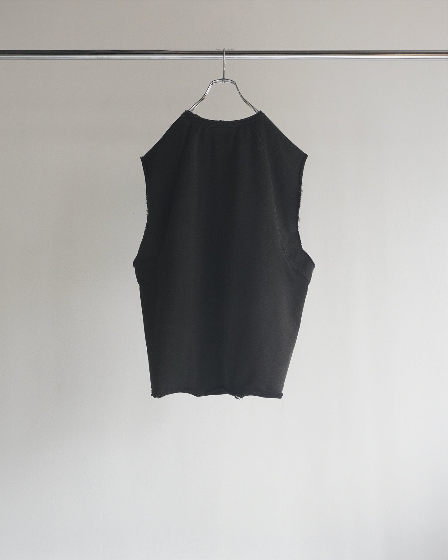 SLEEVELESS AGING T-SHIRT(BLACK)