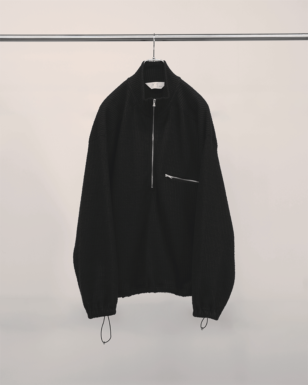 CUT STRIPE HALF ZIP PULL OVER SHIRT(BLACK)