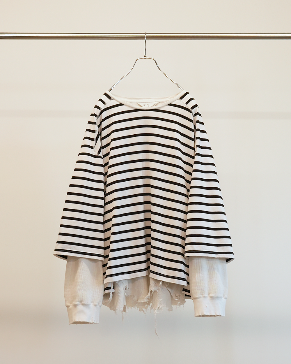 BORDER LAYERED LS SHIRT(WHITE/BLACK)