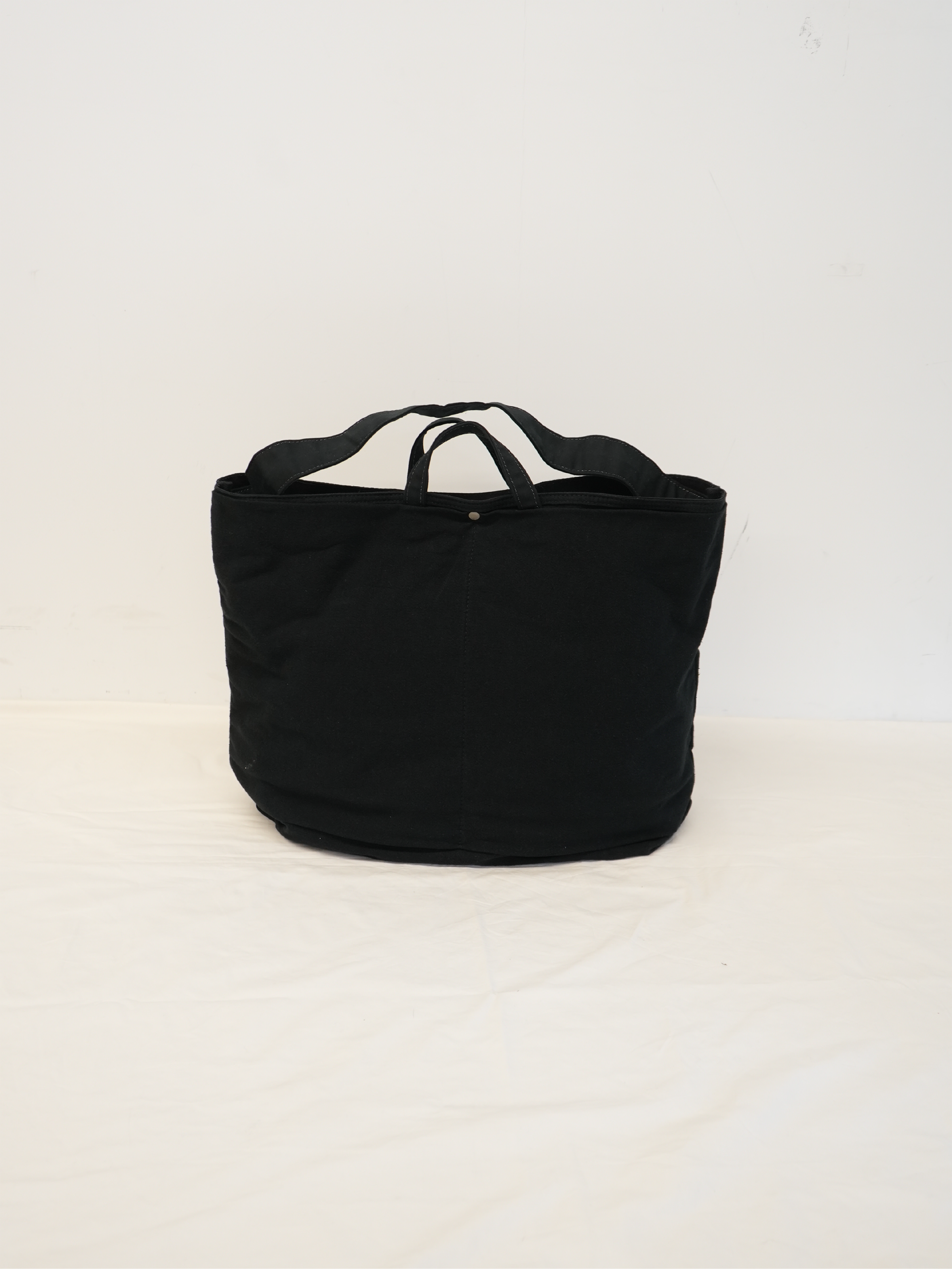 ANCELLM with This is a(n) C/R DUCK BAG (BLACK)
