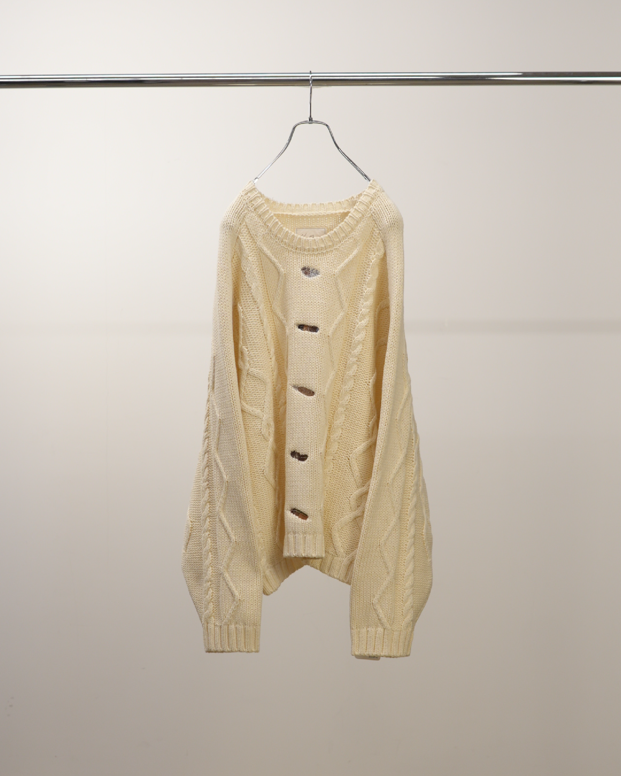EMBROIDERY CABLE STITCH KNIT(OFF WHITE)