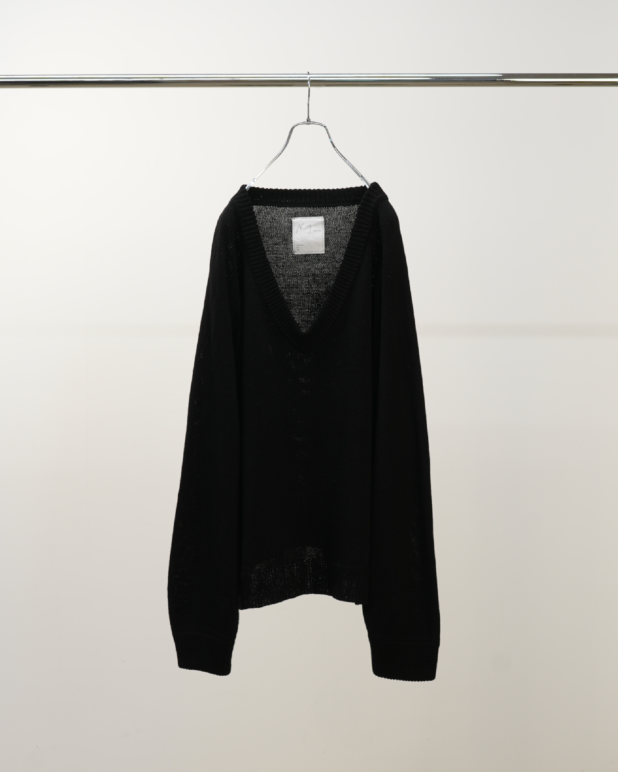 UV NECK KNIT(BLACK)