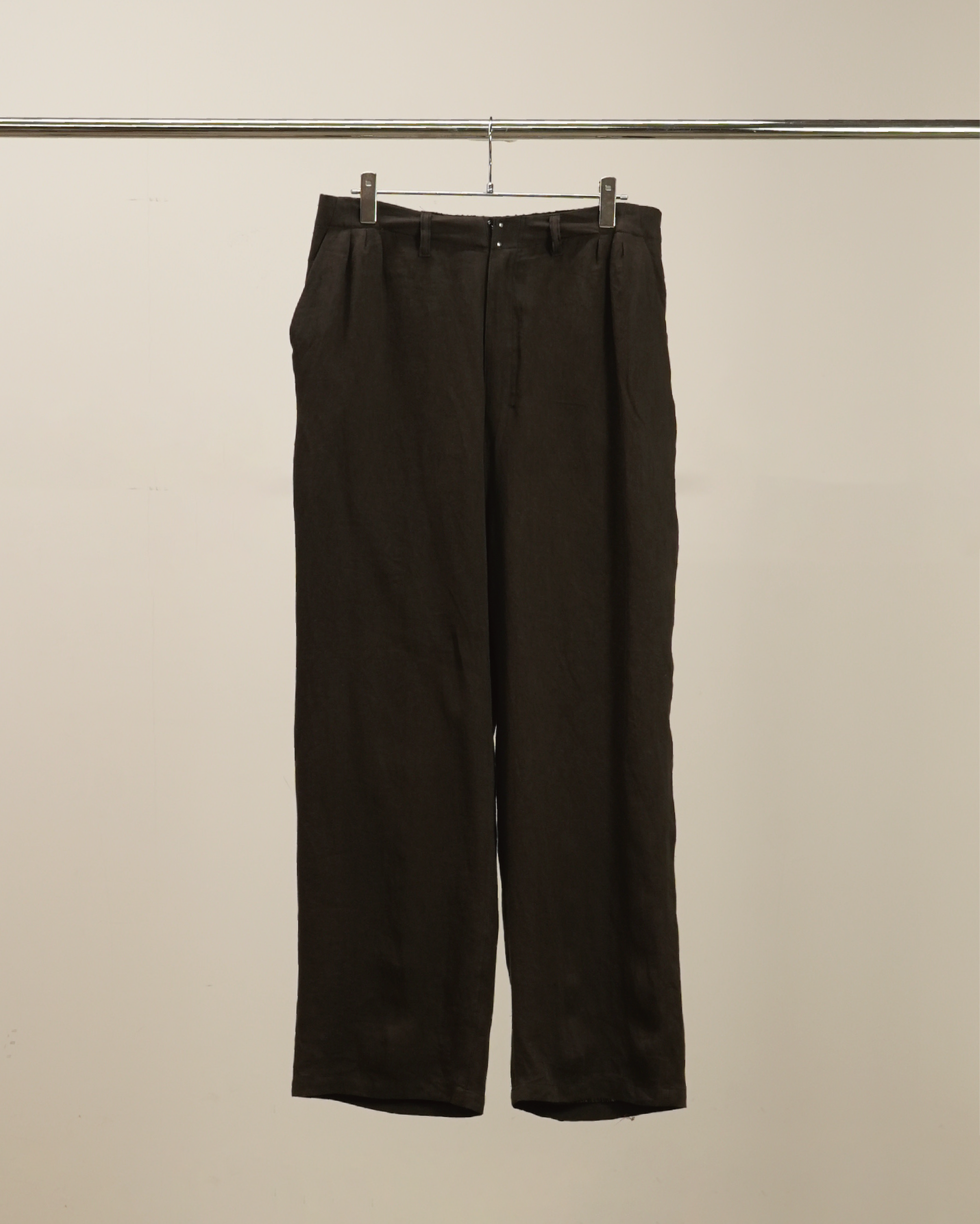 100/S LINEN TUCK SLACKS(BROWN)