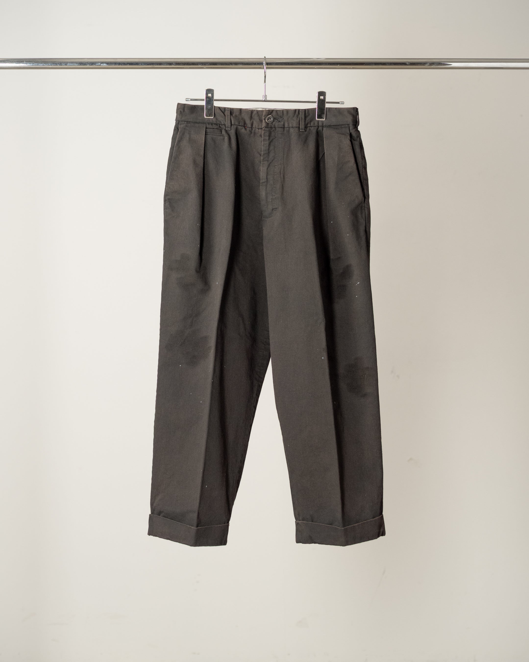 DOUBLE-CUFF CHINO PANTS(BLACK)