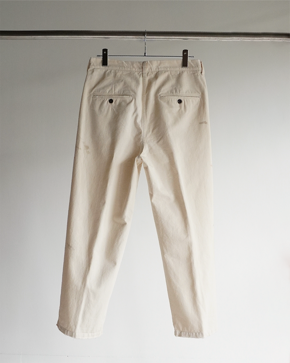 PAINT CHINO TROUSERS(BEIGE)