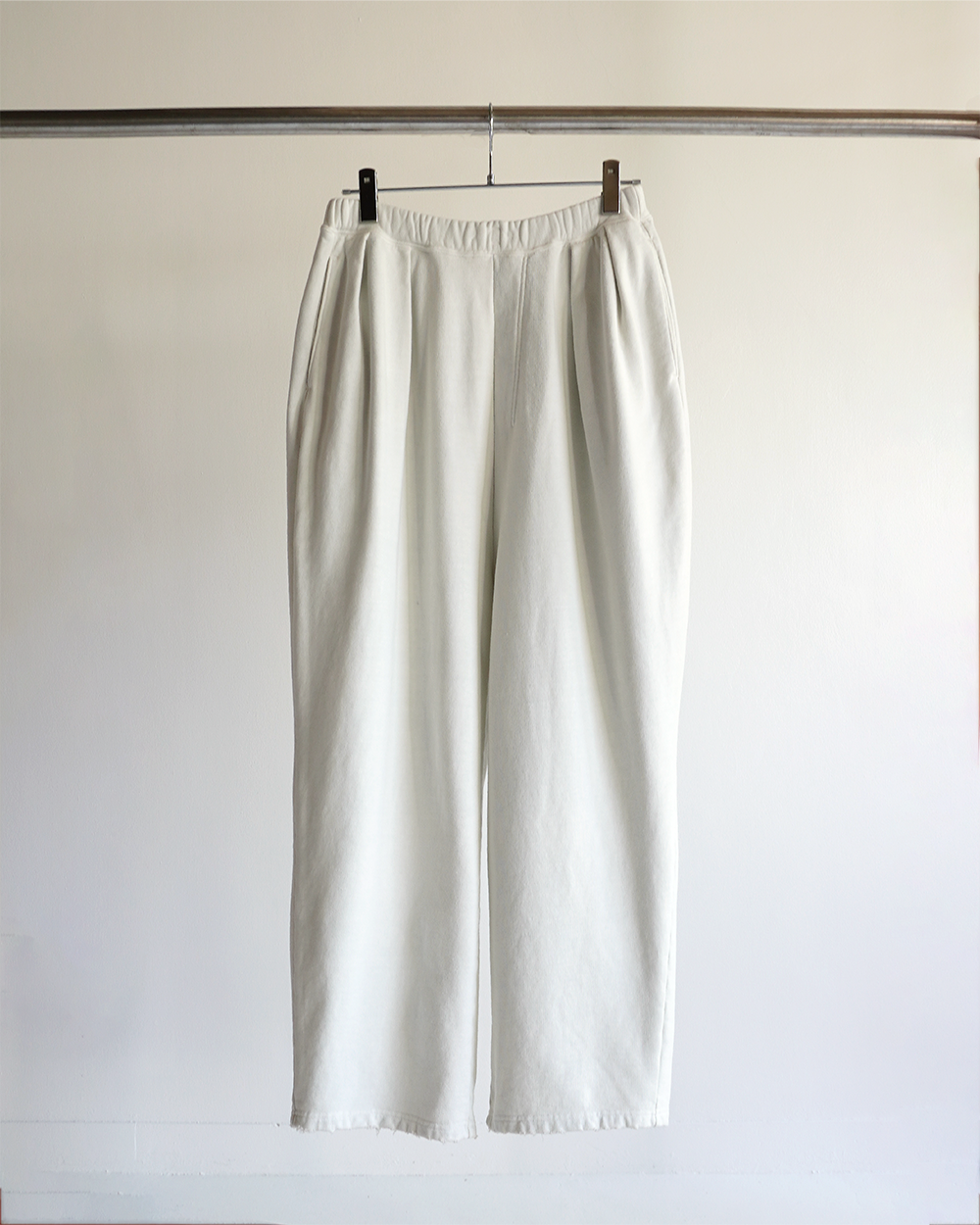 TUCK SWEAT PANTS(WHITE)