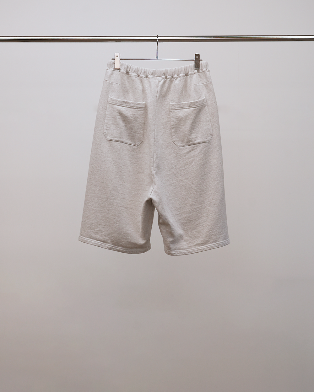 3/4 TUCK SWEAT SHORTS(ASH GRAY)