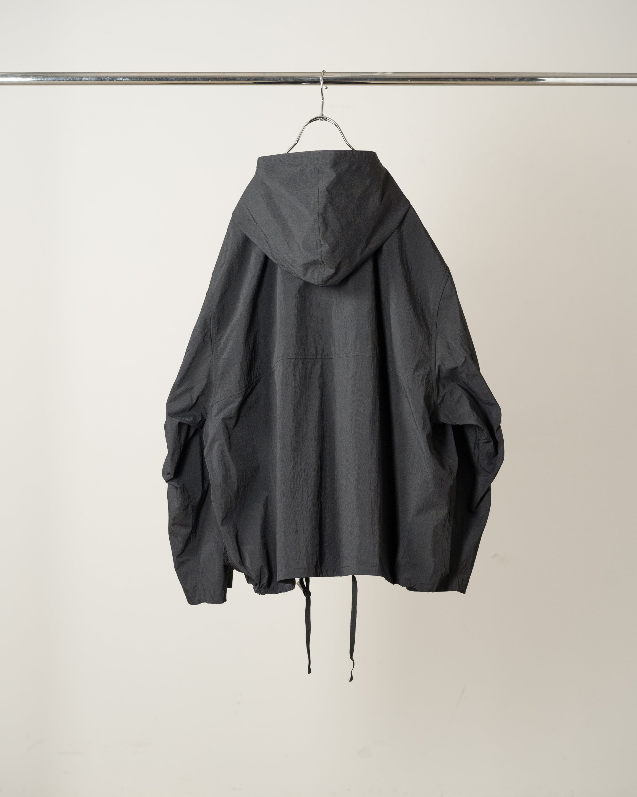 WRINKLED NYLON OVER HOODIE(BLACK)