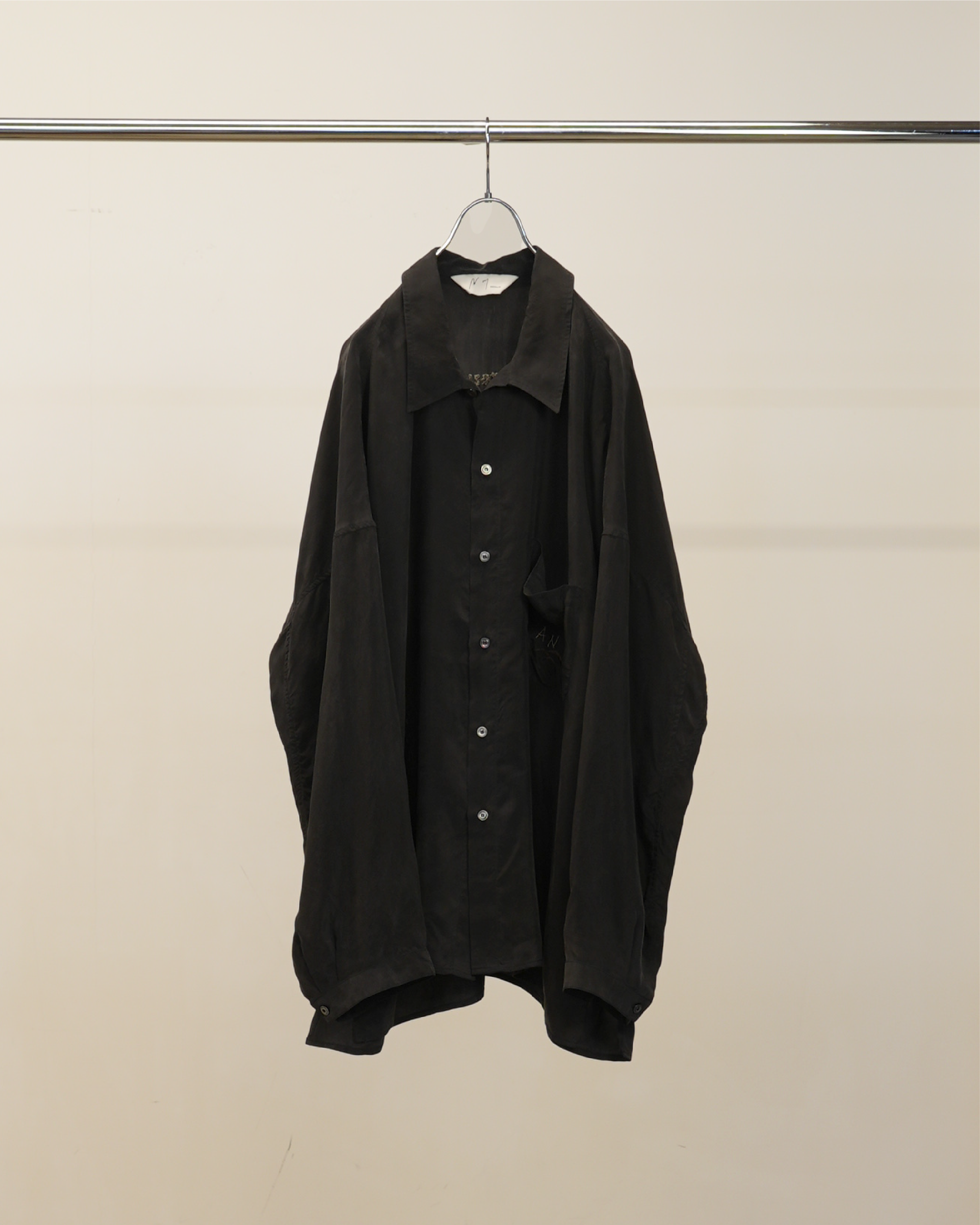EMBROIDERED SOUVENIR SHIRT(BLACK)
