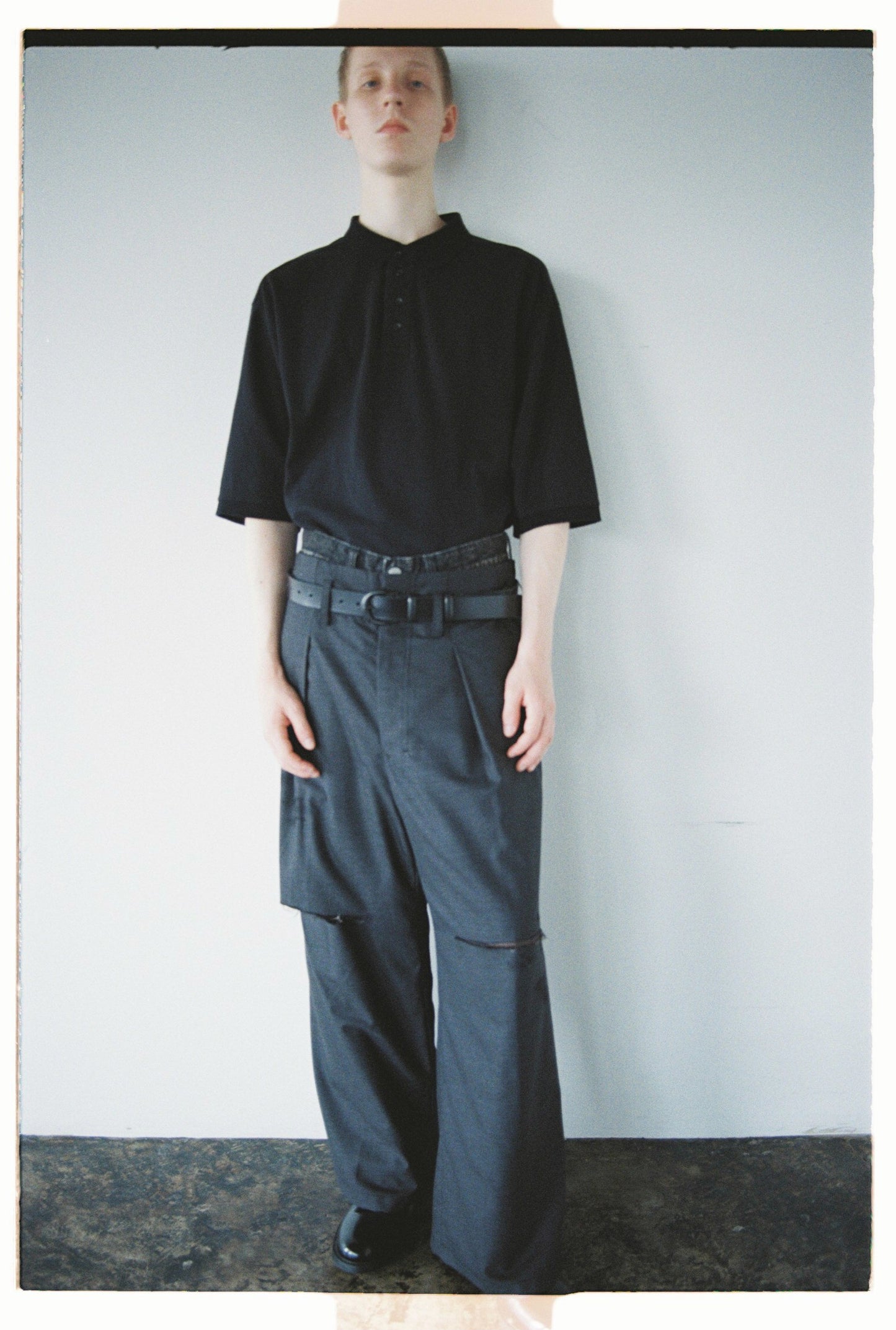 WOOL DAMAGE WIDE SLACKS(CHARCOAL)