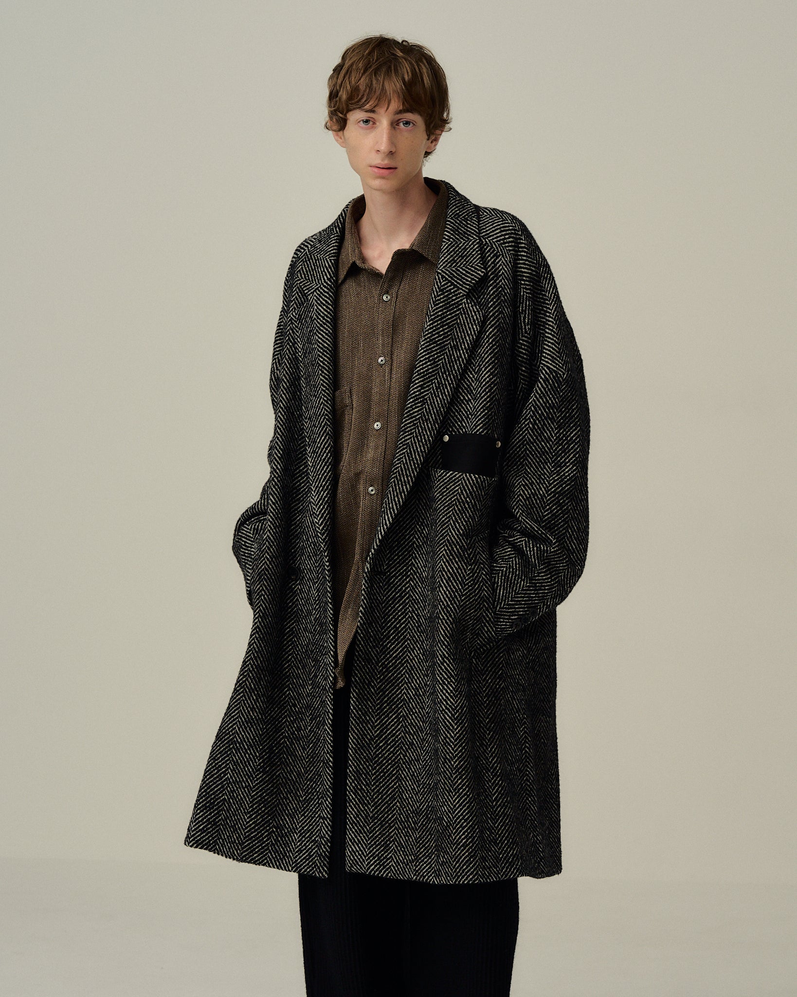 SEMI-DOUBLE CHESTER COAT(WHITE×BLACK)