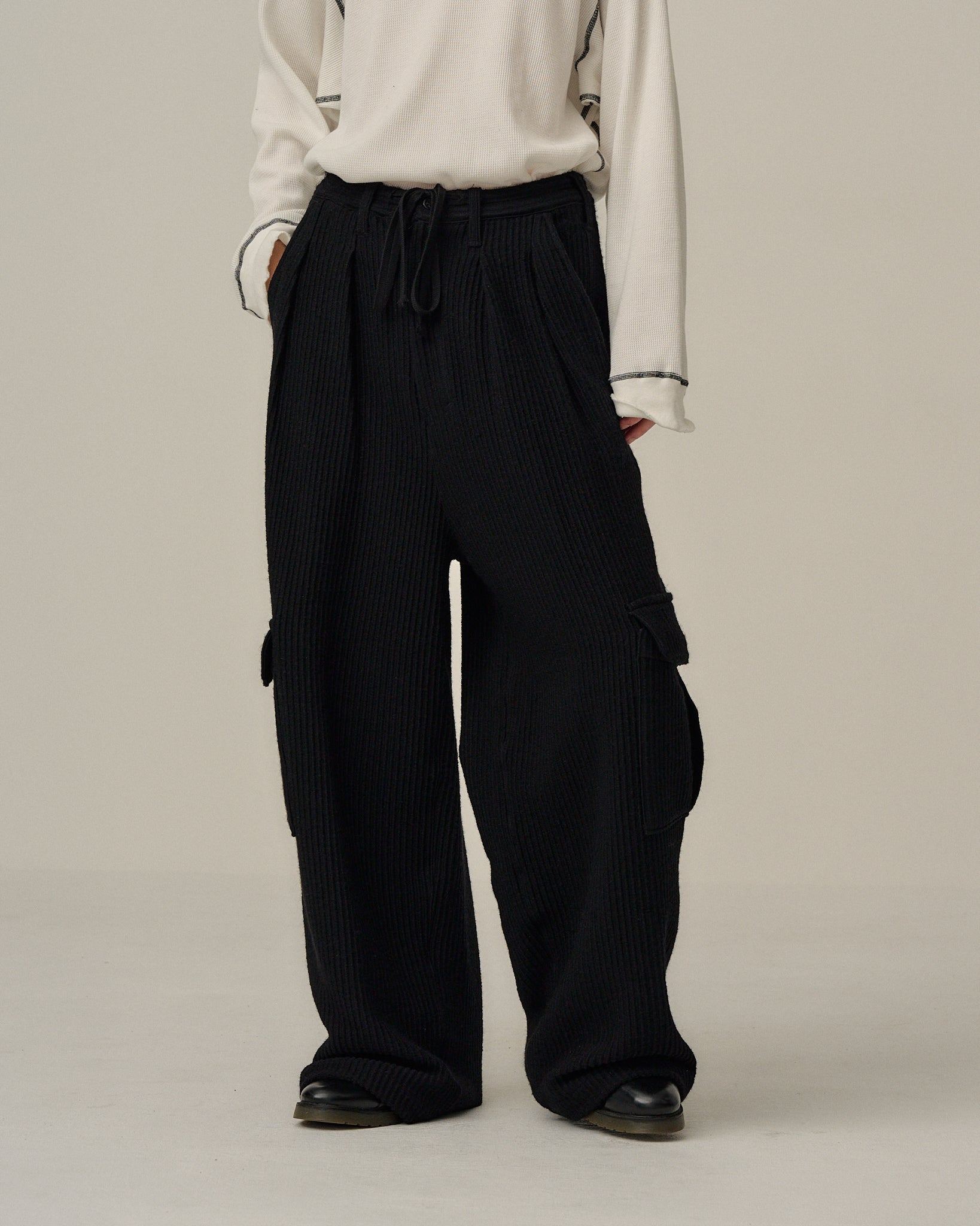 WOOL CORDUROY CARGO SLACKS(BLACK)