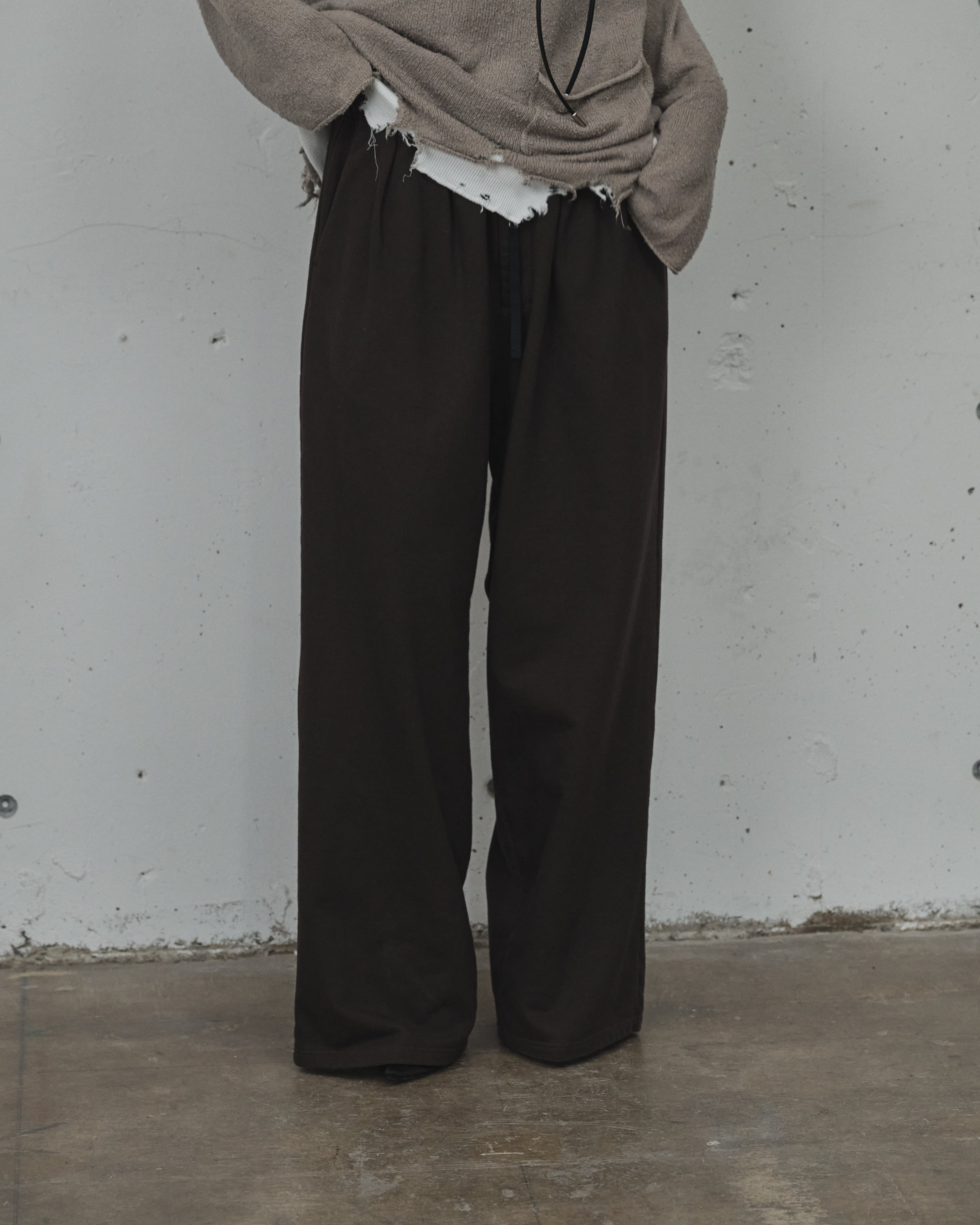 2TUCK SWEAT PANTS(BROWN)