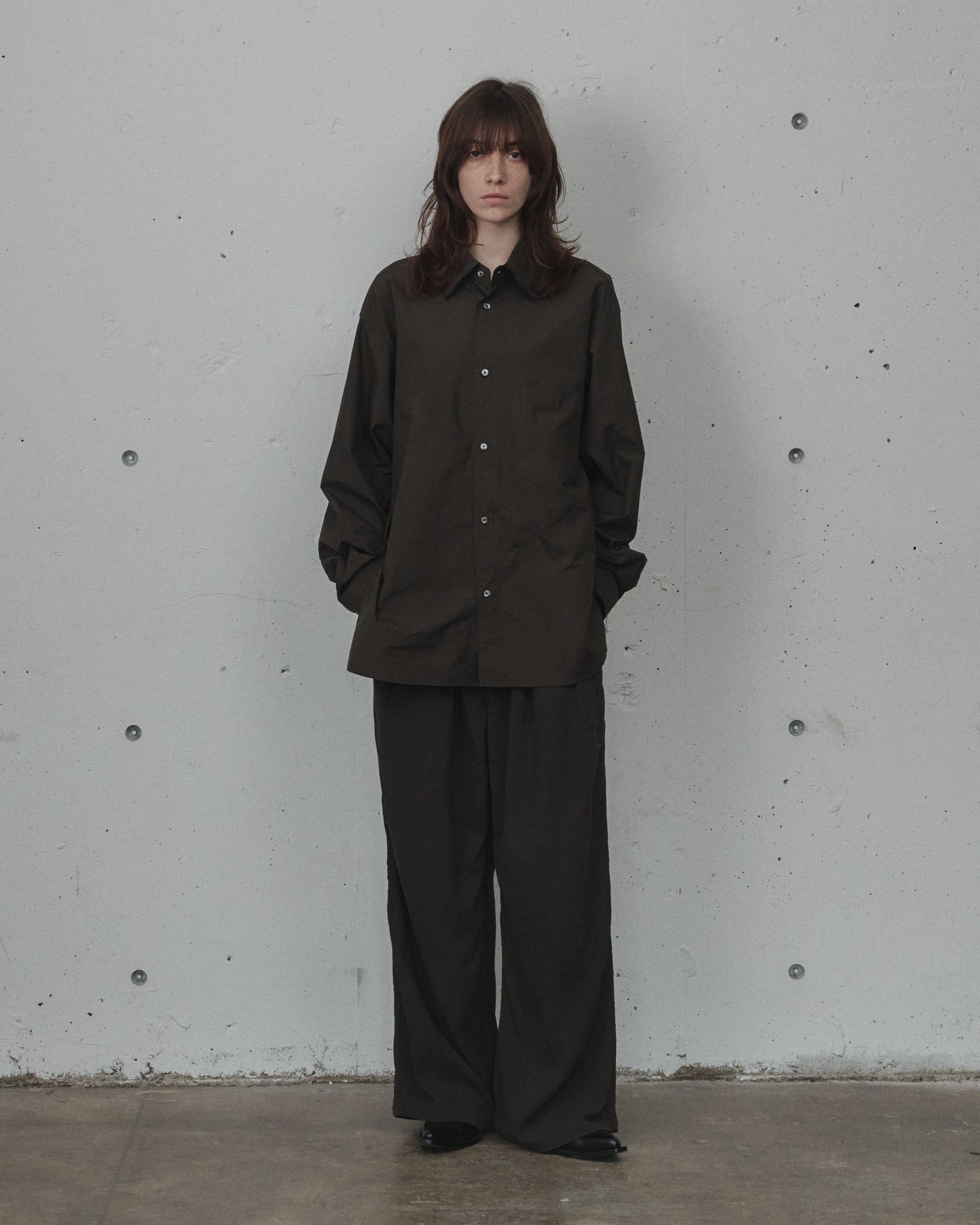 BELTED CREPE TUCK SLACKS(BROWN)