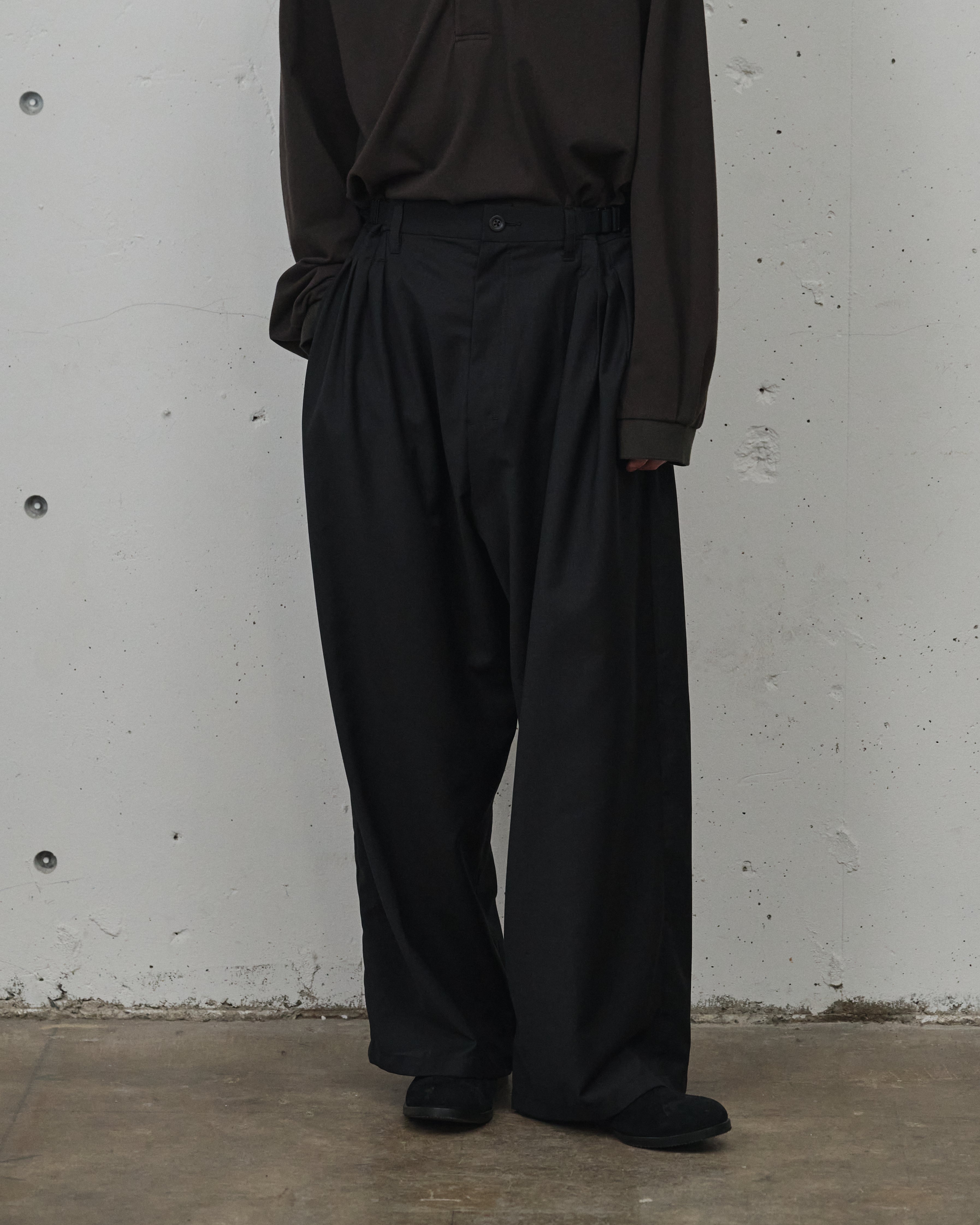 BELTED WOOL SLACKS(BLACK)