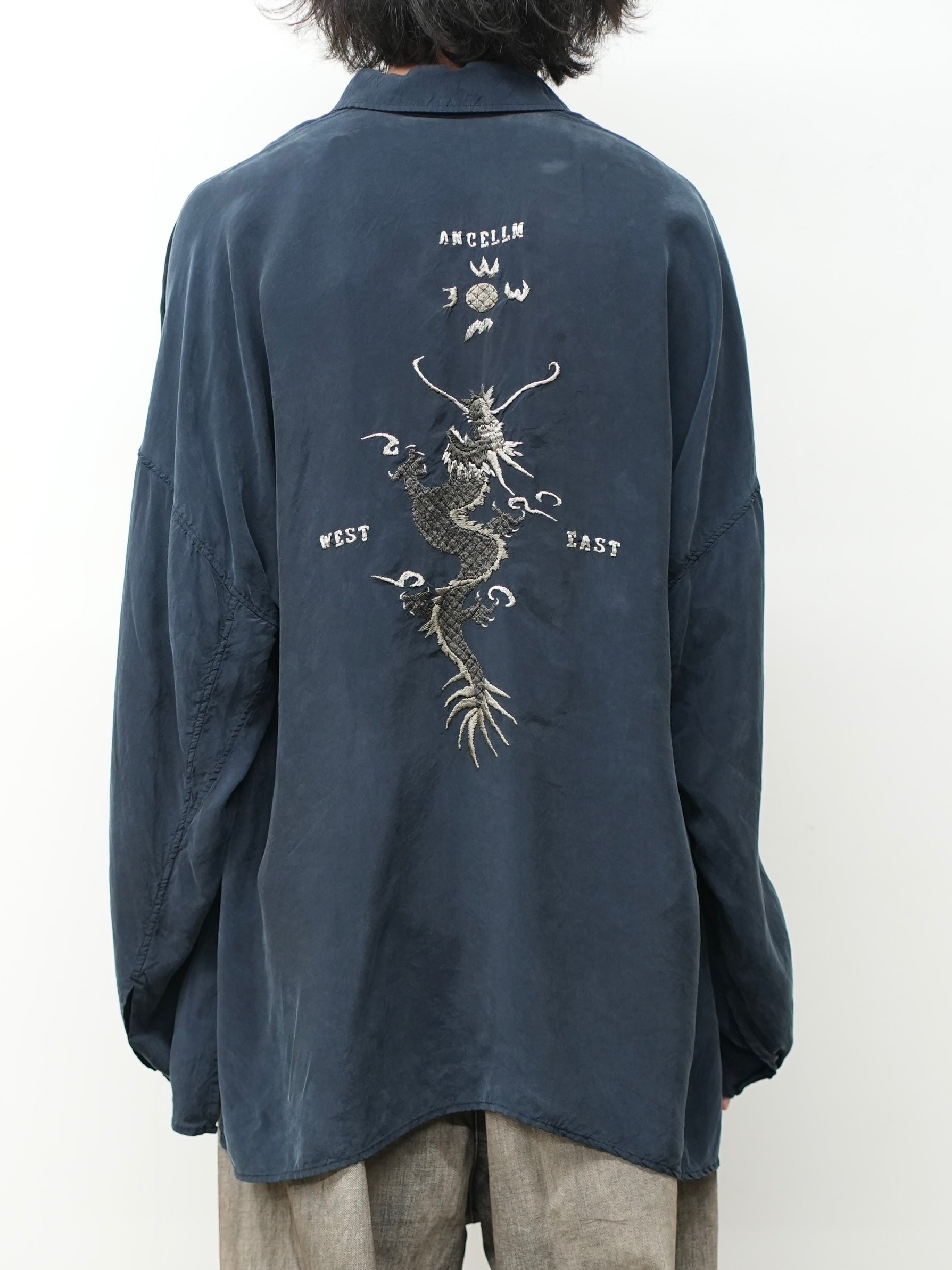 トップス 26SS EMBROIDERED SOUVENIR SHIRT(NAVY) EMBROIDERED SOUVENIR SHIRT(NAVY)