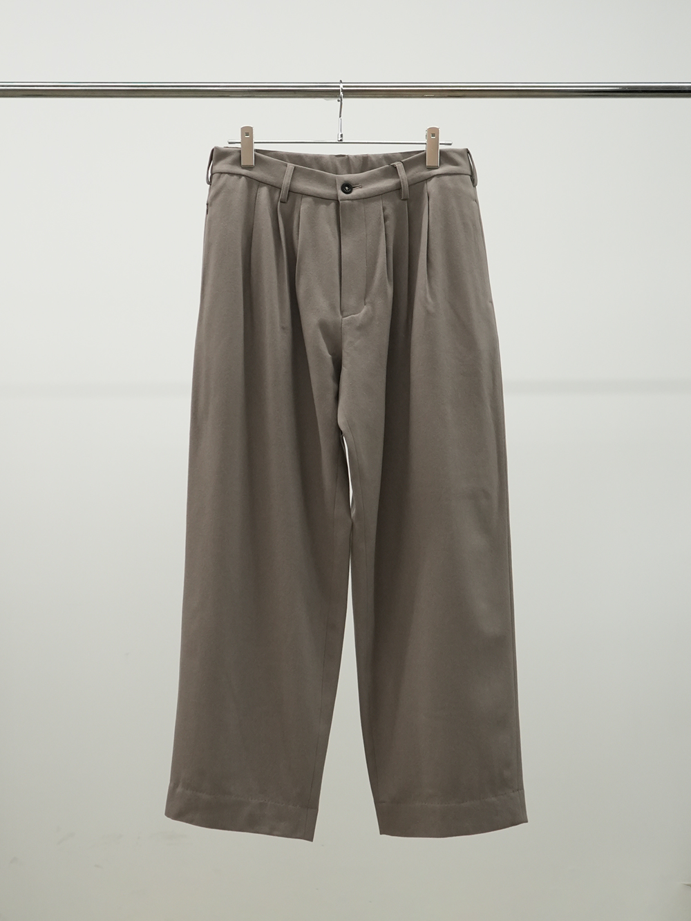 3TUCK SLACKS(GREIGE)