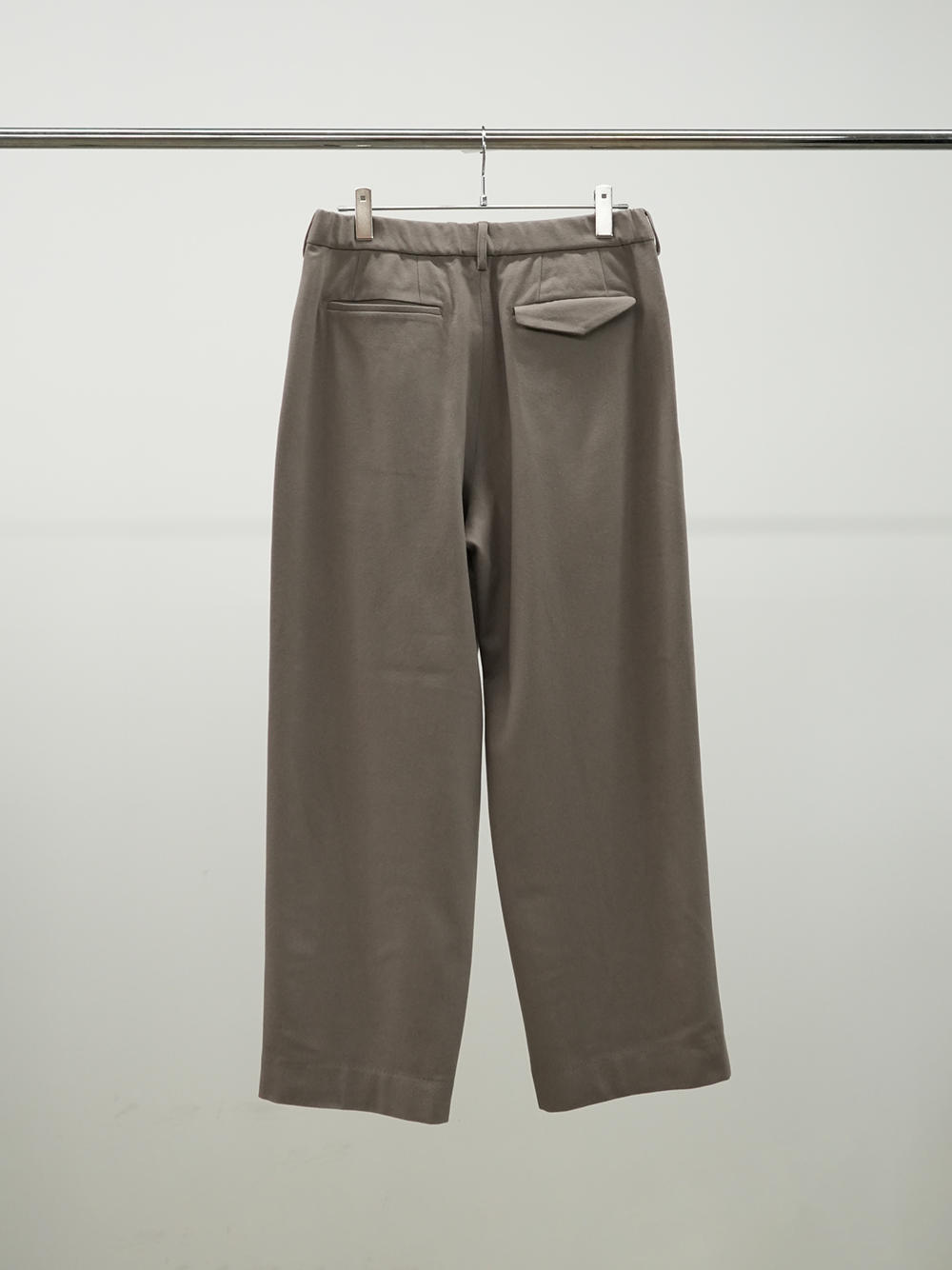 3TUCK SLACKS(GREIGE)