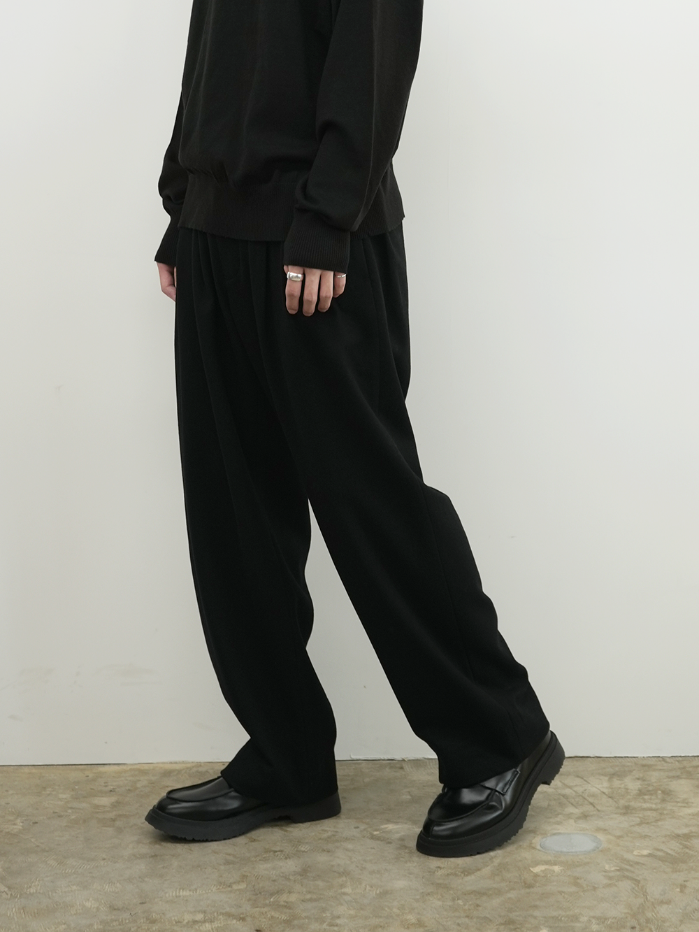 3TUCK SLACKS(BLACK)