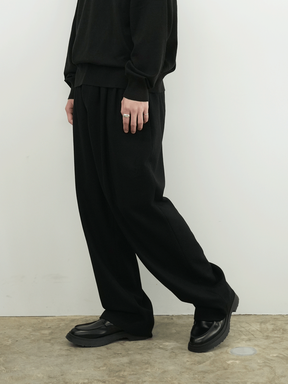 3TUCK SLACKS(BLACK)