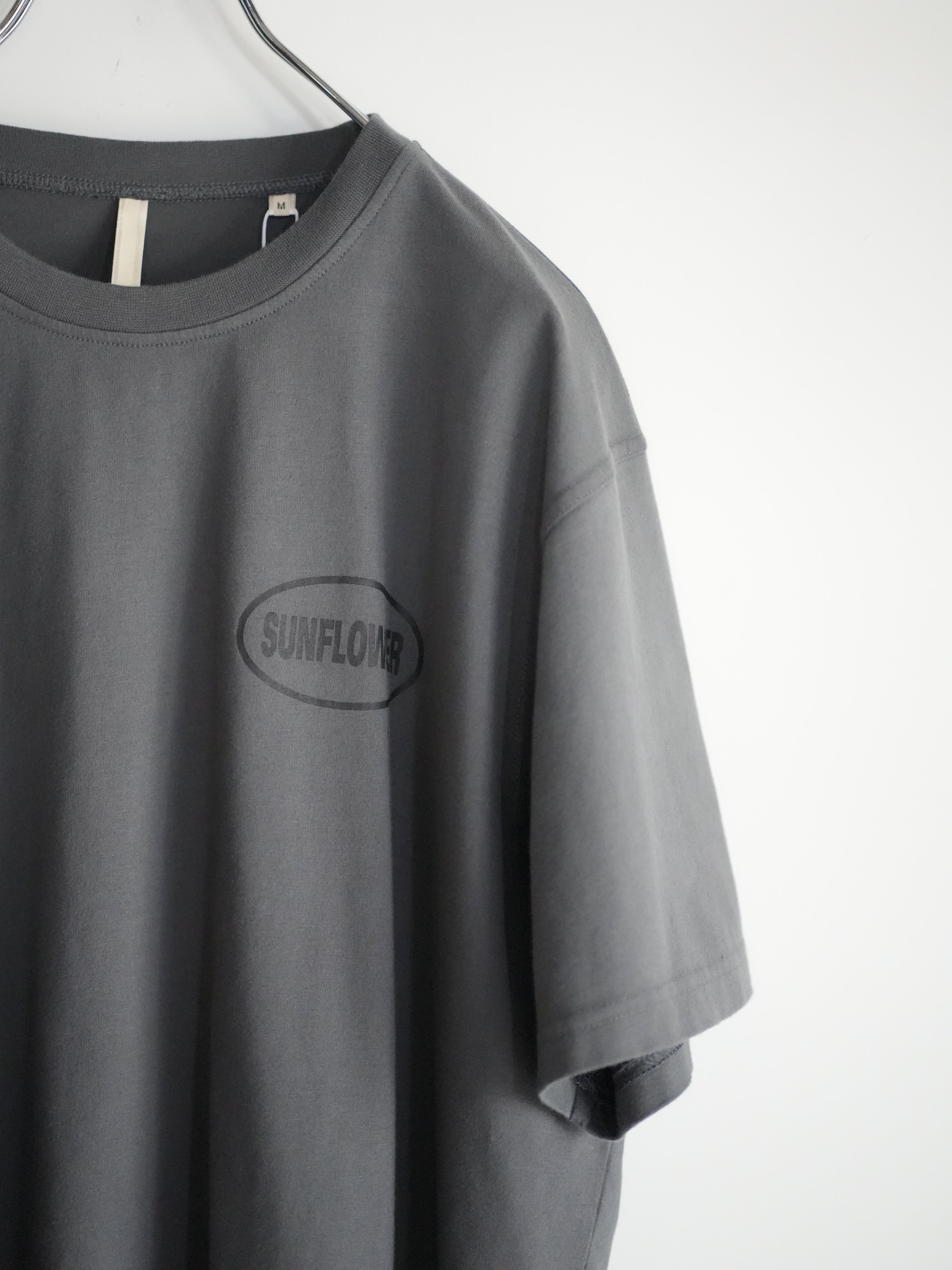 EASY HOURS TEE