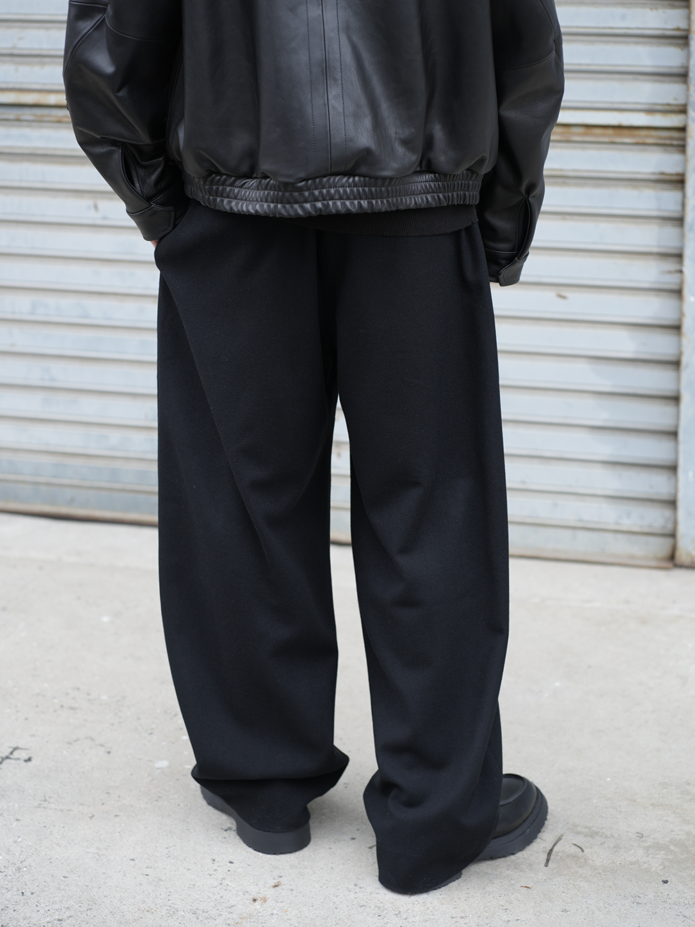 3TUCK SLACKS(BLACK)