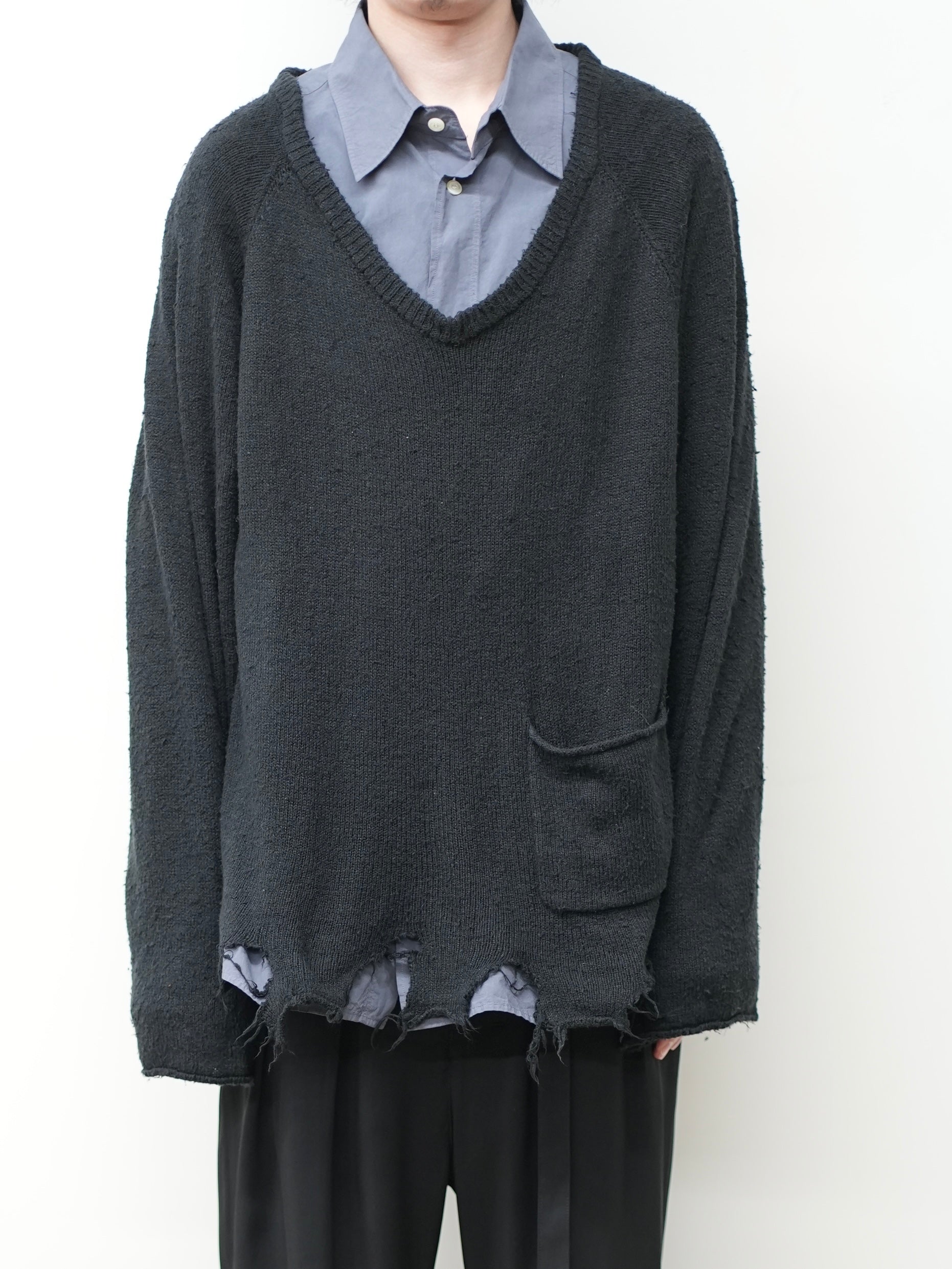 DAMAGE SILK UVNECK KNIT(BLACK)