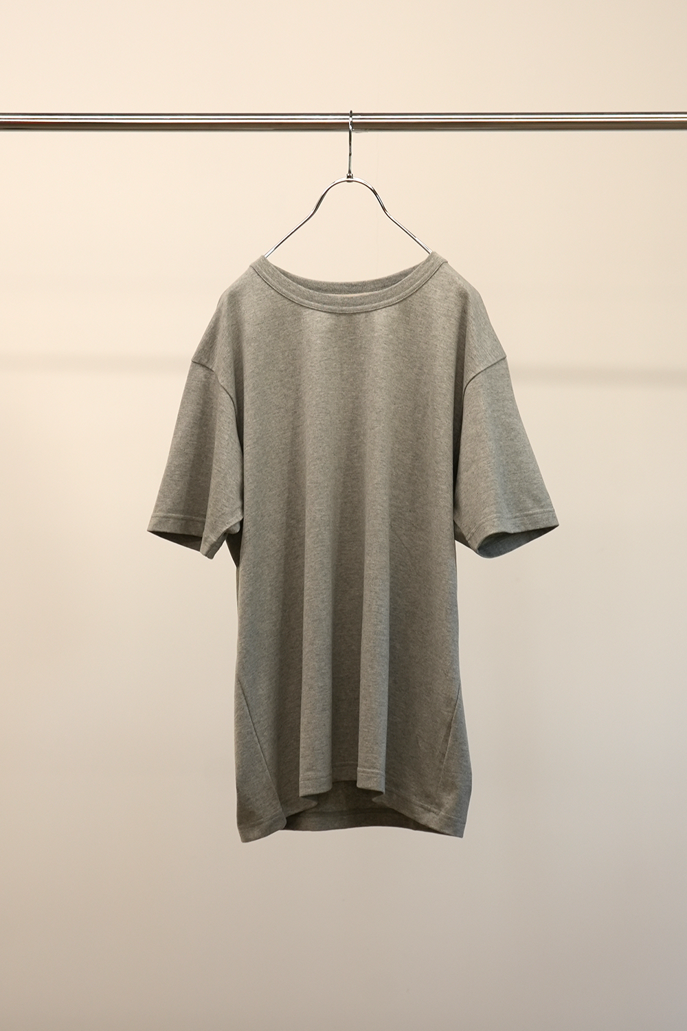 251-05002-01 / T-SHIRT (グレー）