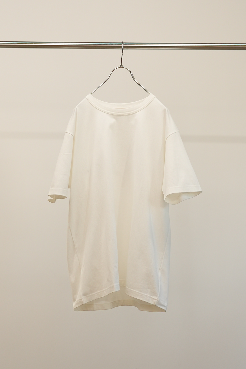 251-05002-01 / T-SHIRT (オフ白)