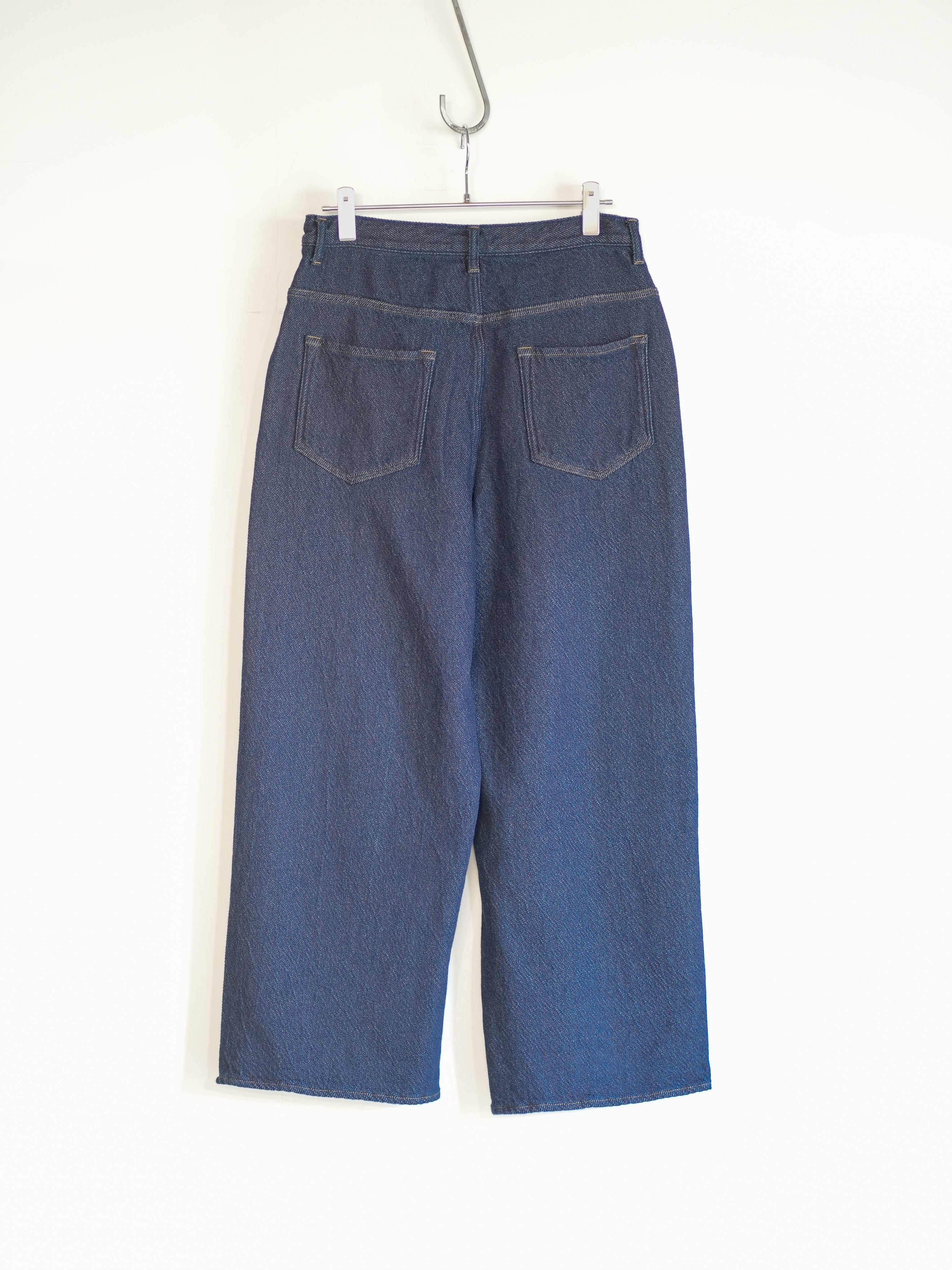 LOOSE DENIM PANTS