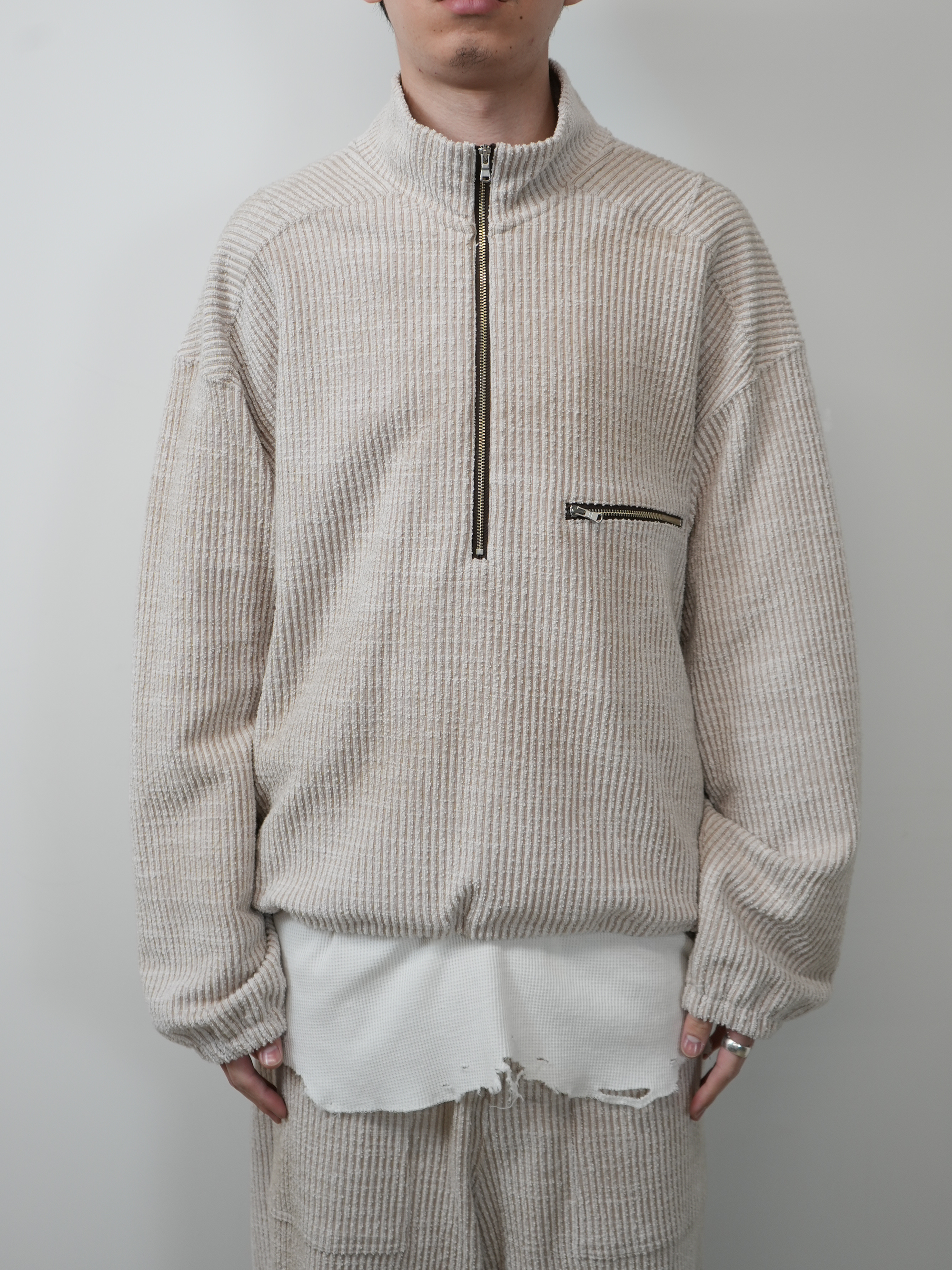 CUT STRIPE HALF ZIP PULL OVER SHIRT(BEIGE)