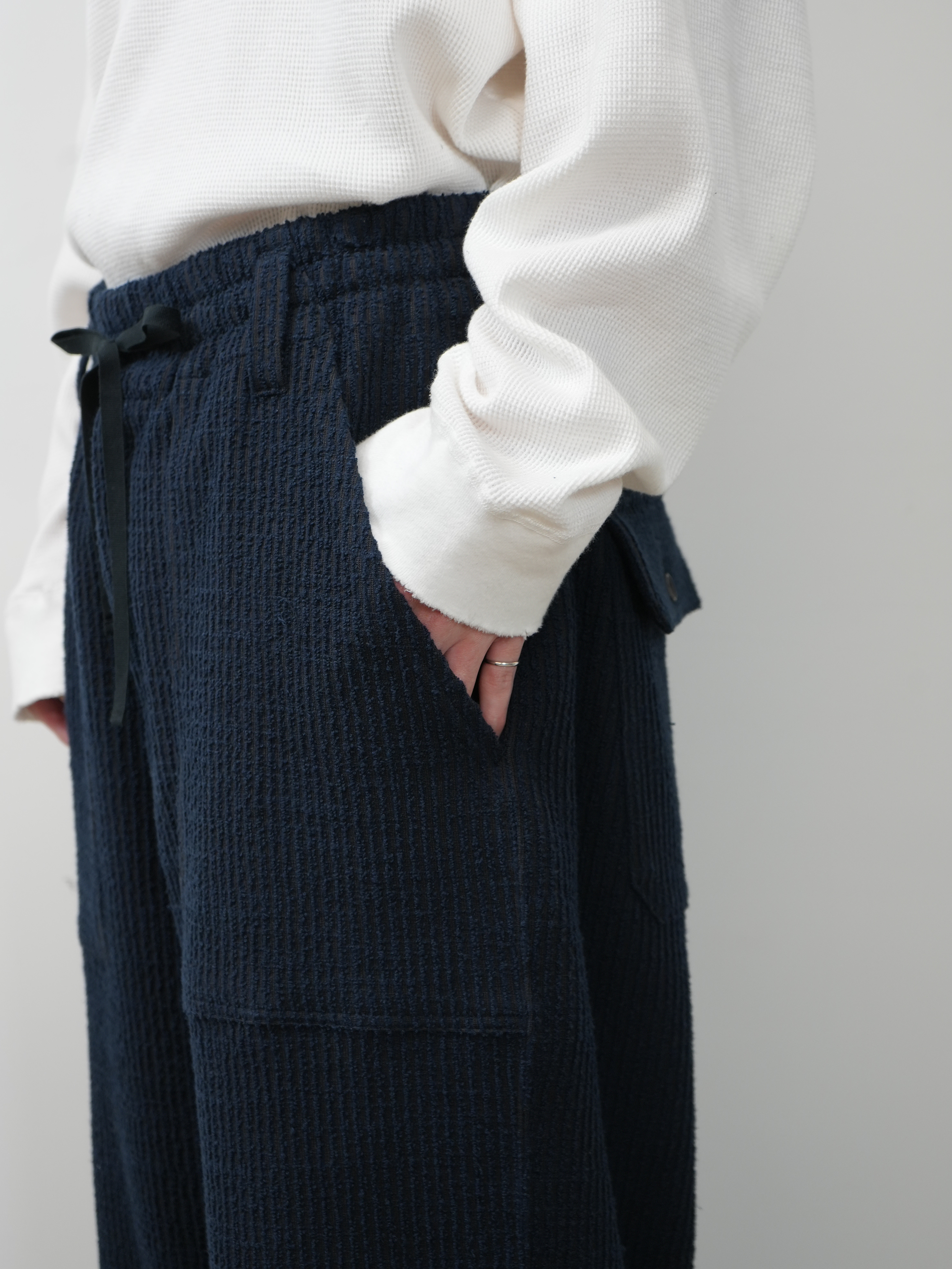 CUT STRIPE EASY BAKER PANTS(NAVY)