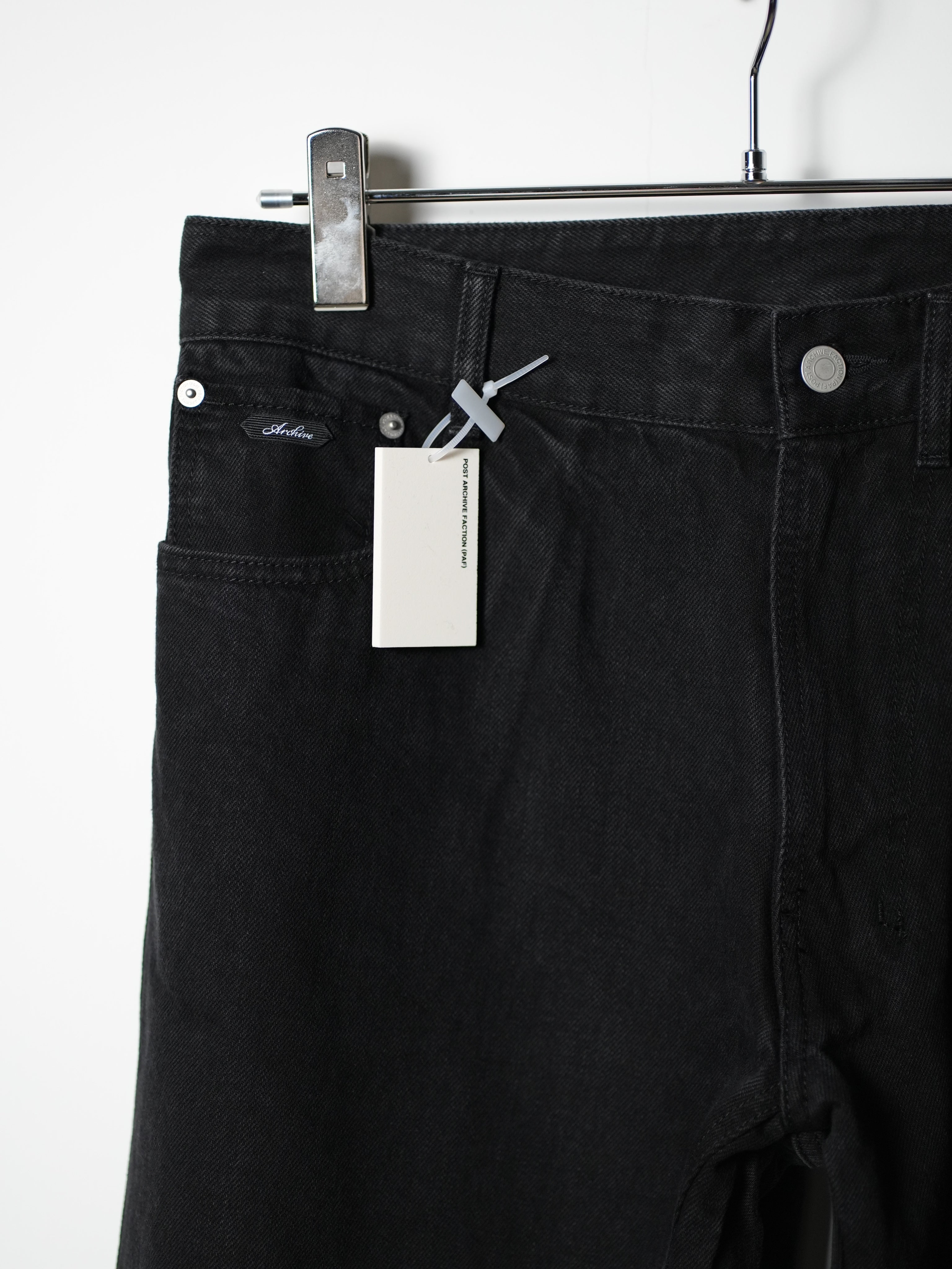 Curved Jeans (BLACK)