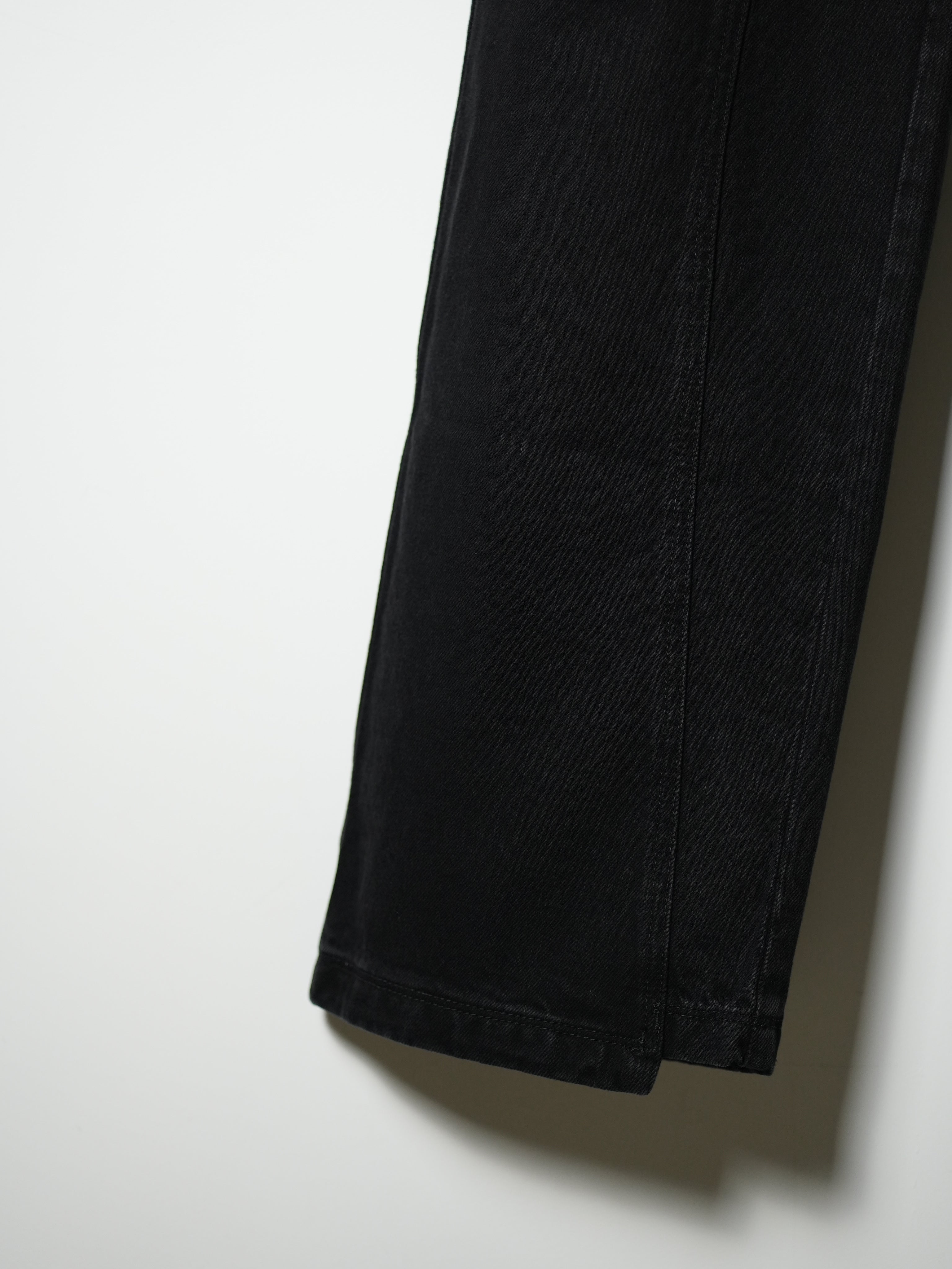 Curved Jeans (BLACK)