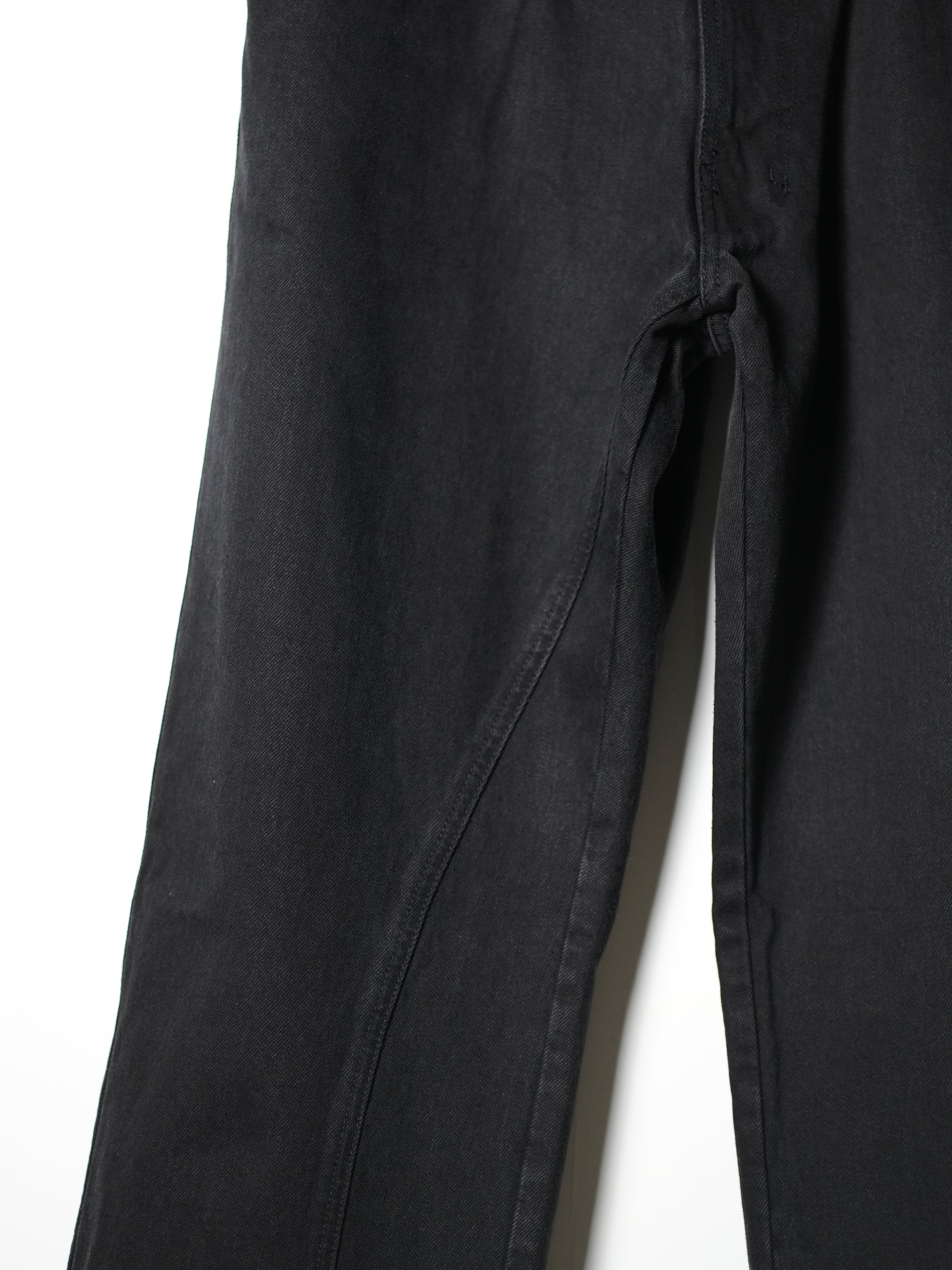 Curved Jeans (BLACK)