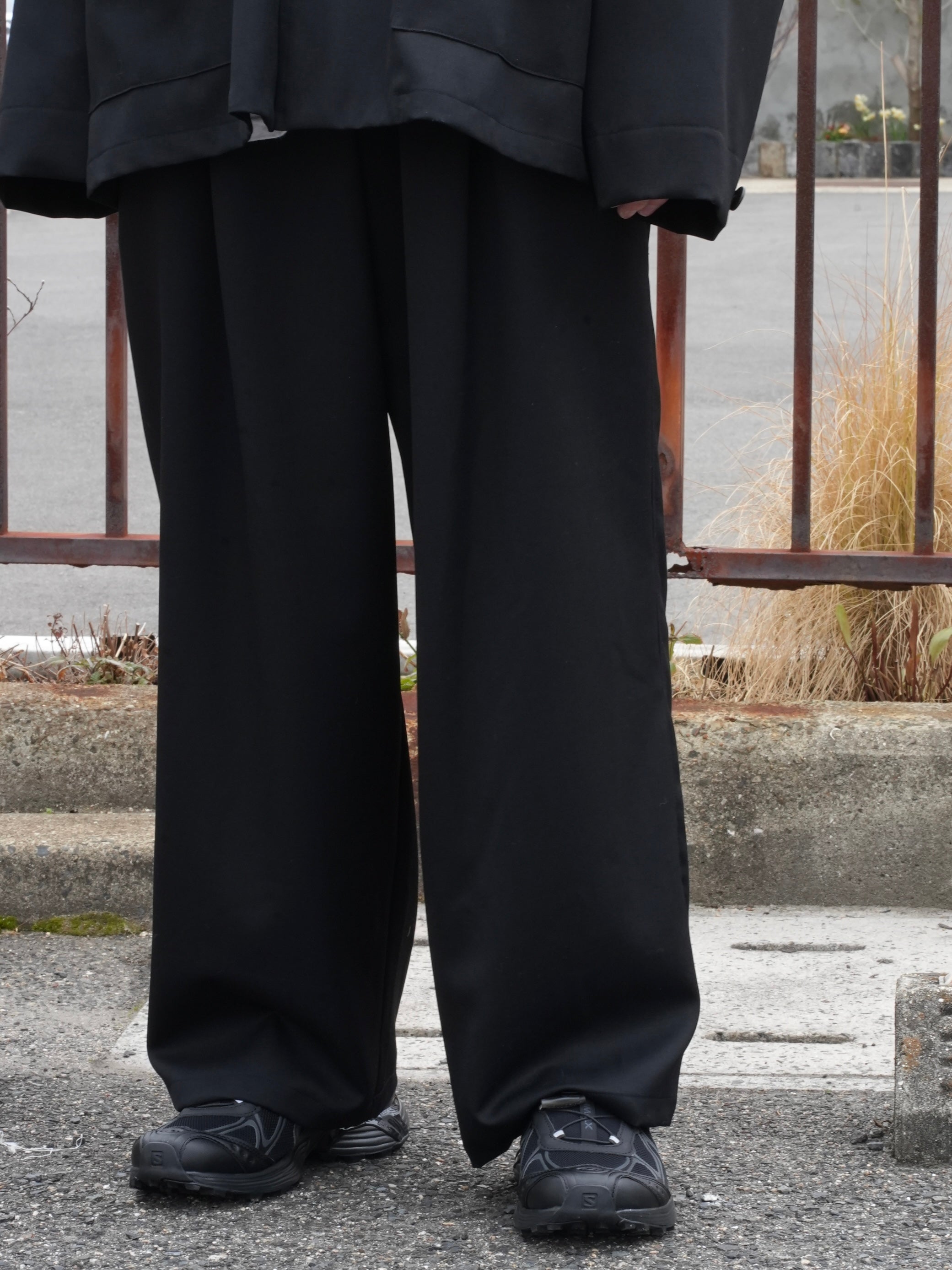 WOOL GABARDINE WIDE EASY TROUSERS