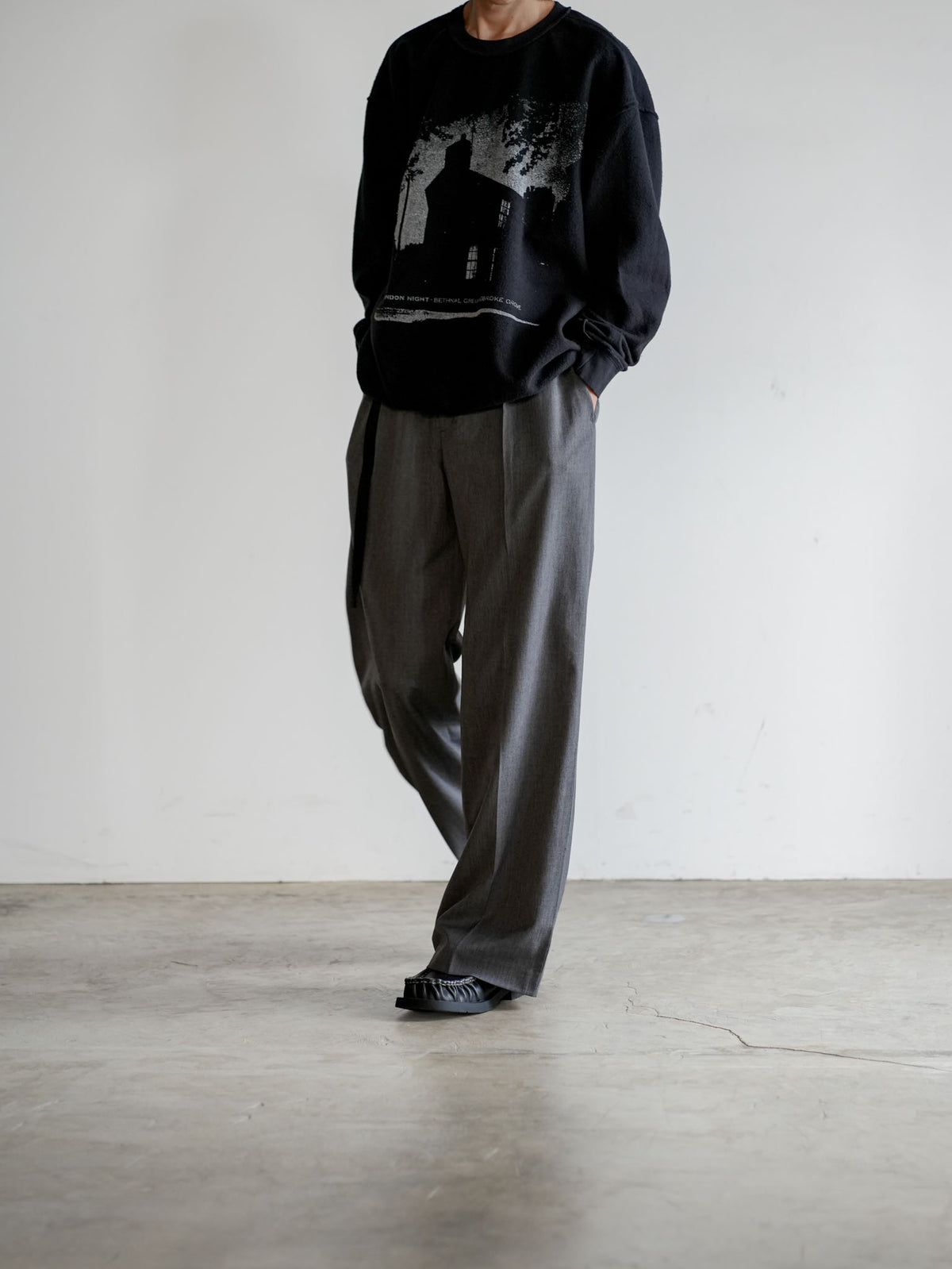 INSIDE OUT SWEATER(HOUSE)