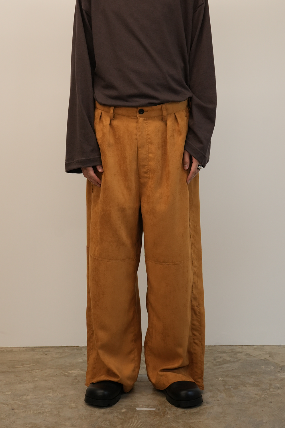 VEGAN LEATHER SIDE LINE PANTS(YELLOW)