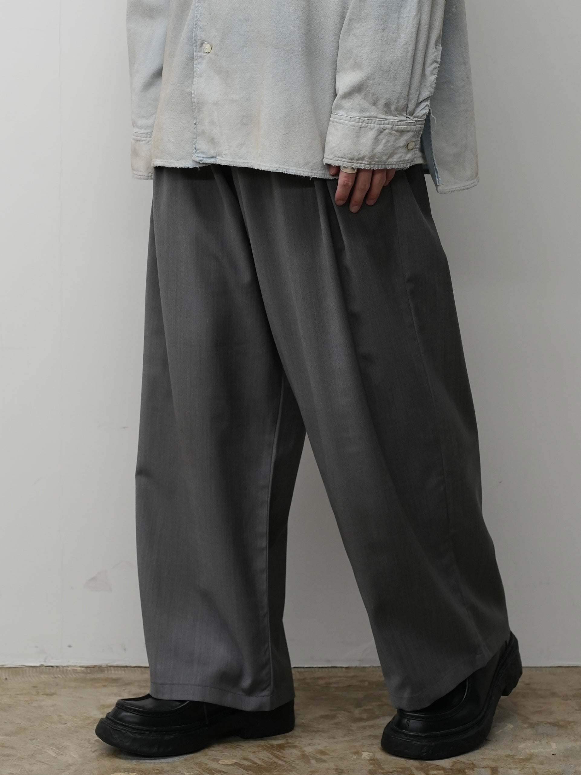 BELTED WOOL SLACKS(GRAY)