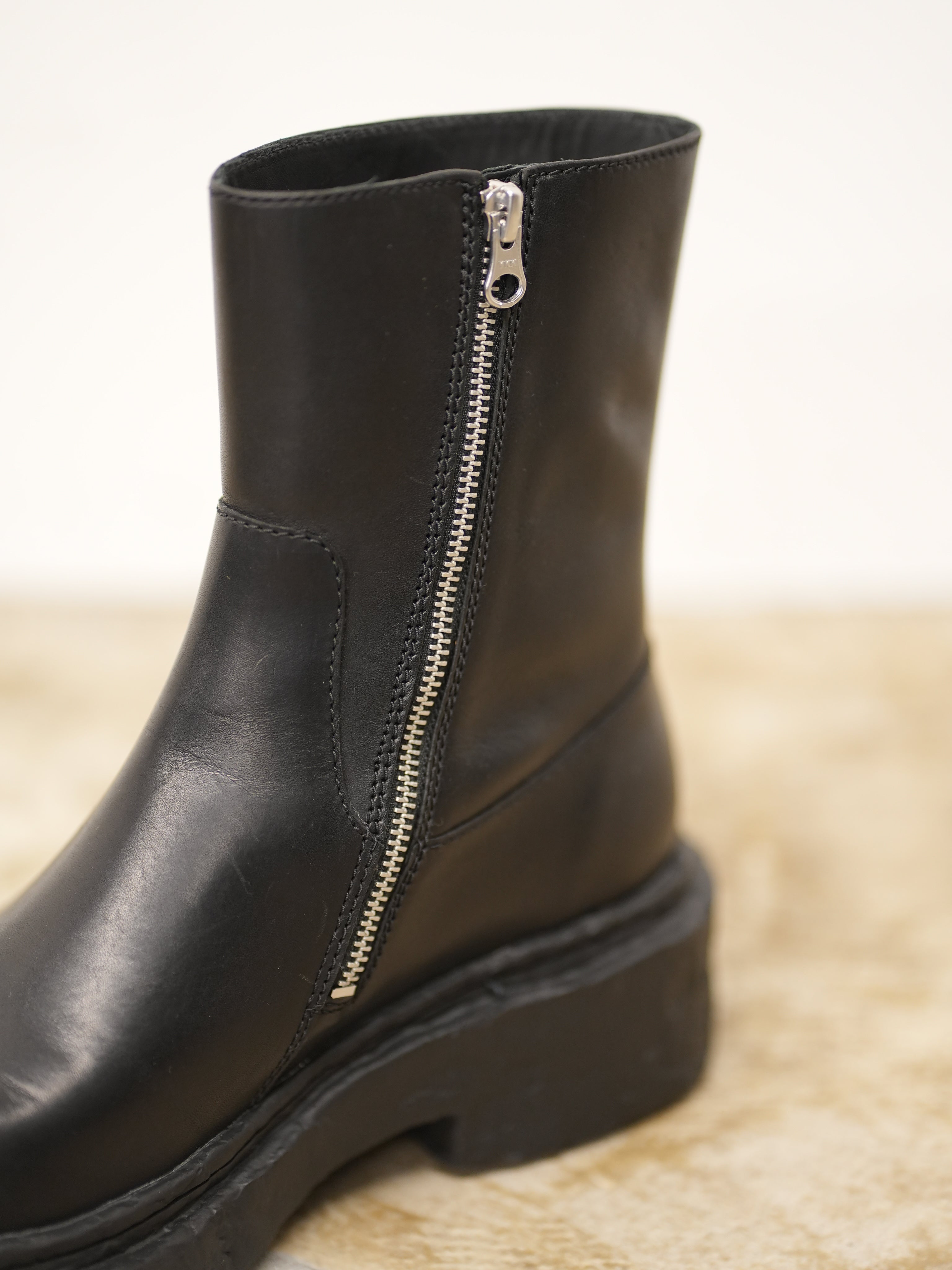 Vamonos アンクルブーツ