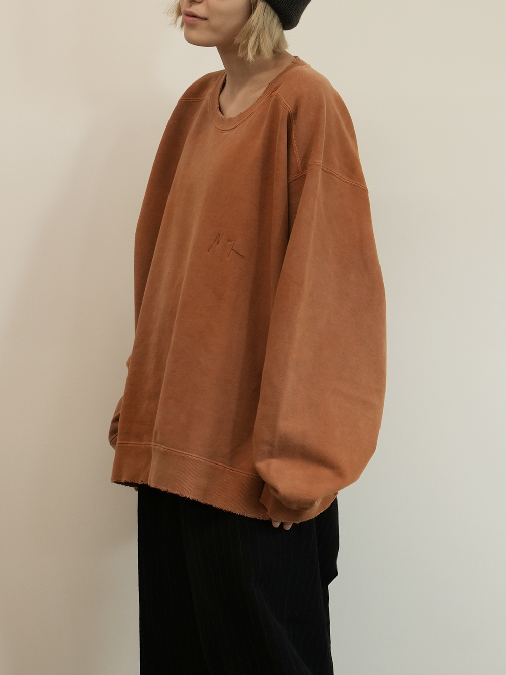 EMBROIDERY UNEVEN OVER SWEAT SHIRT(TERRACOTTA)