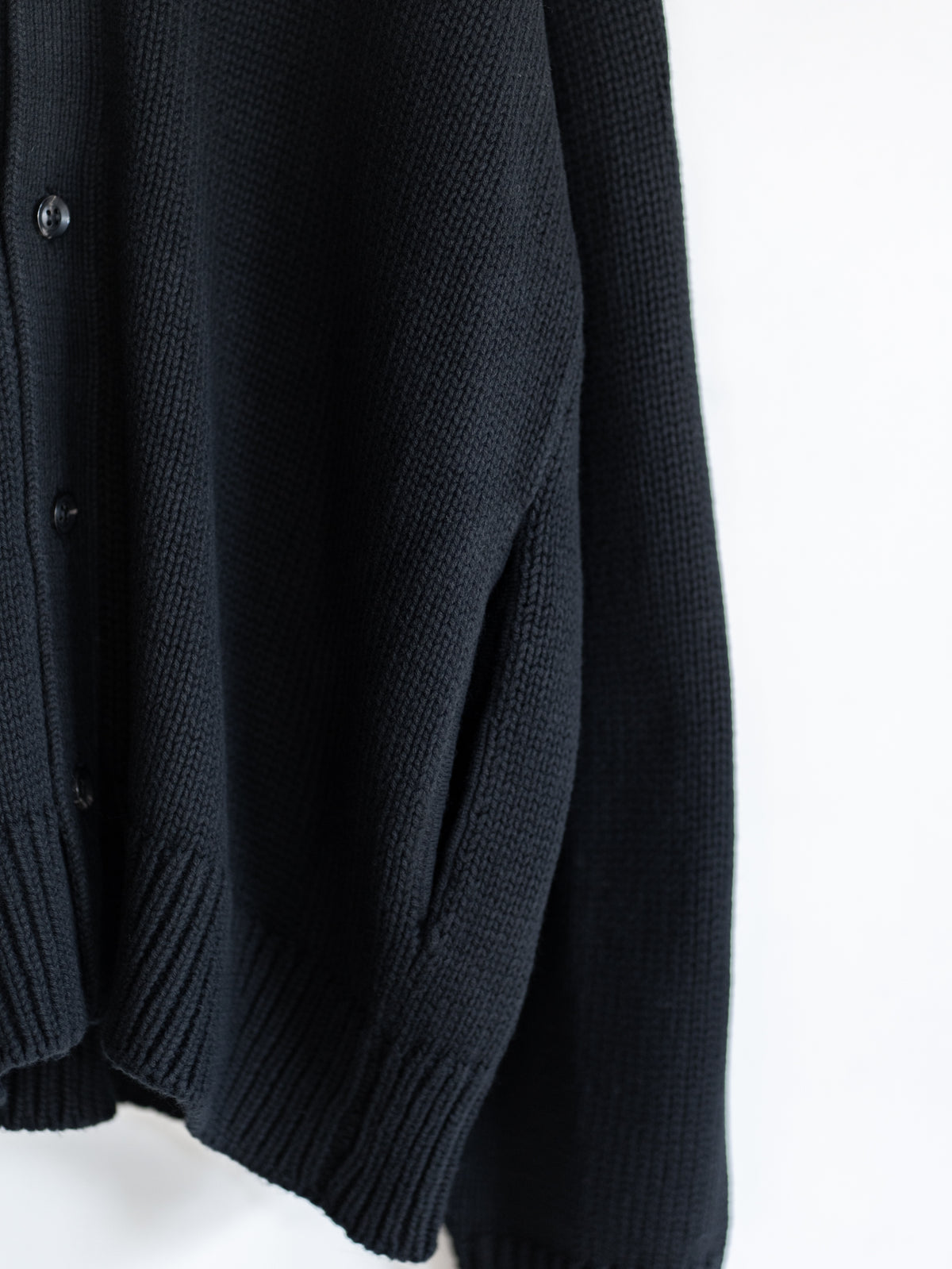 CREW NECK CARDIGAN