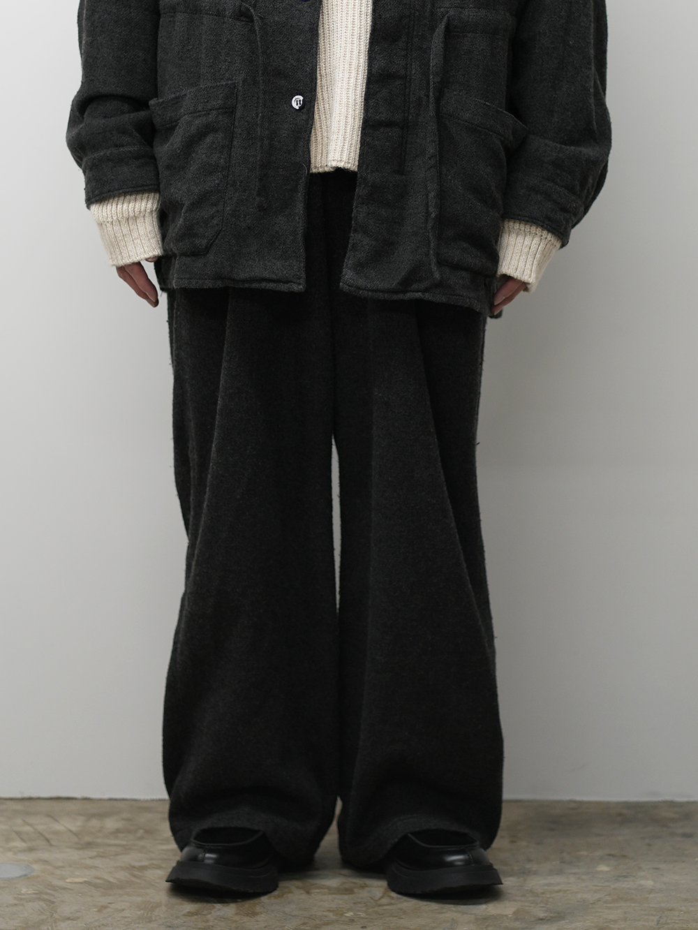 【ANCELLM/exclusive】PILLING TUCK PANTS EX