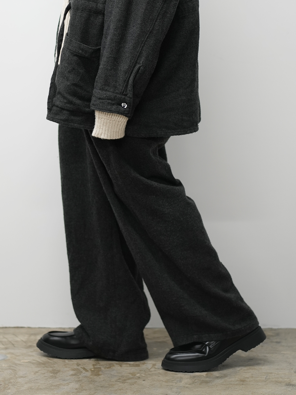 【ANCELLM/exclusive】PILLING TUCK PANTS EX