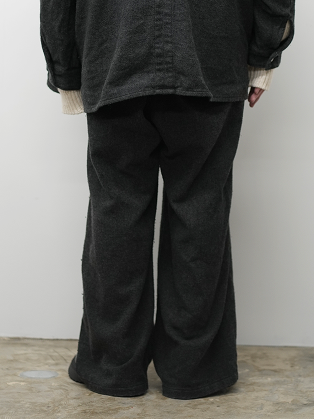 【ANCELLM/exclusive】PILLING TUCK PANTS EX