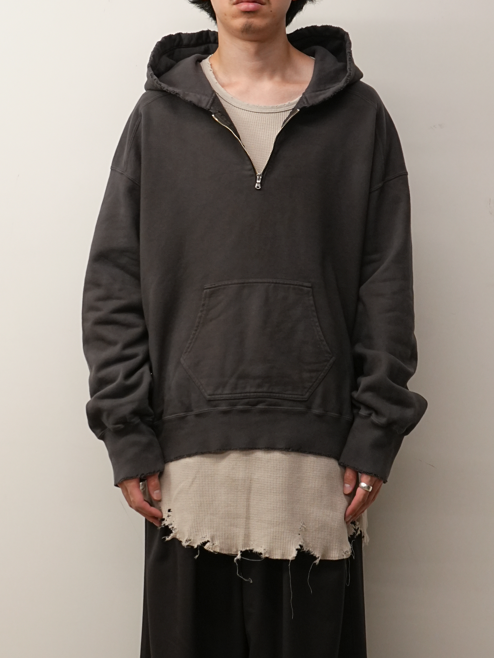 HALF ZIP HOODIE(BLACK)