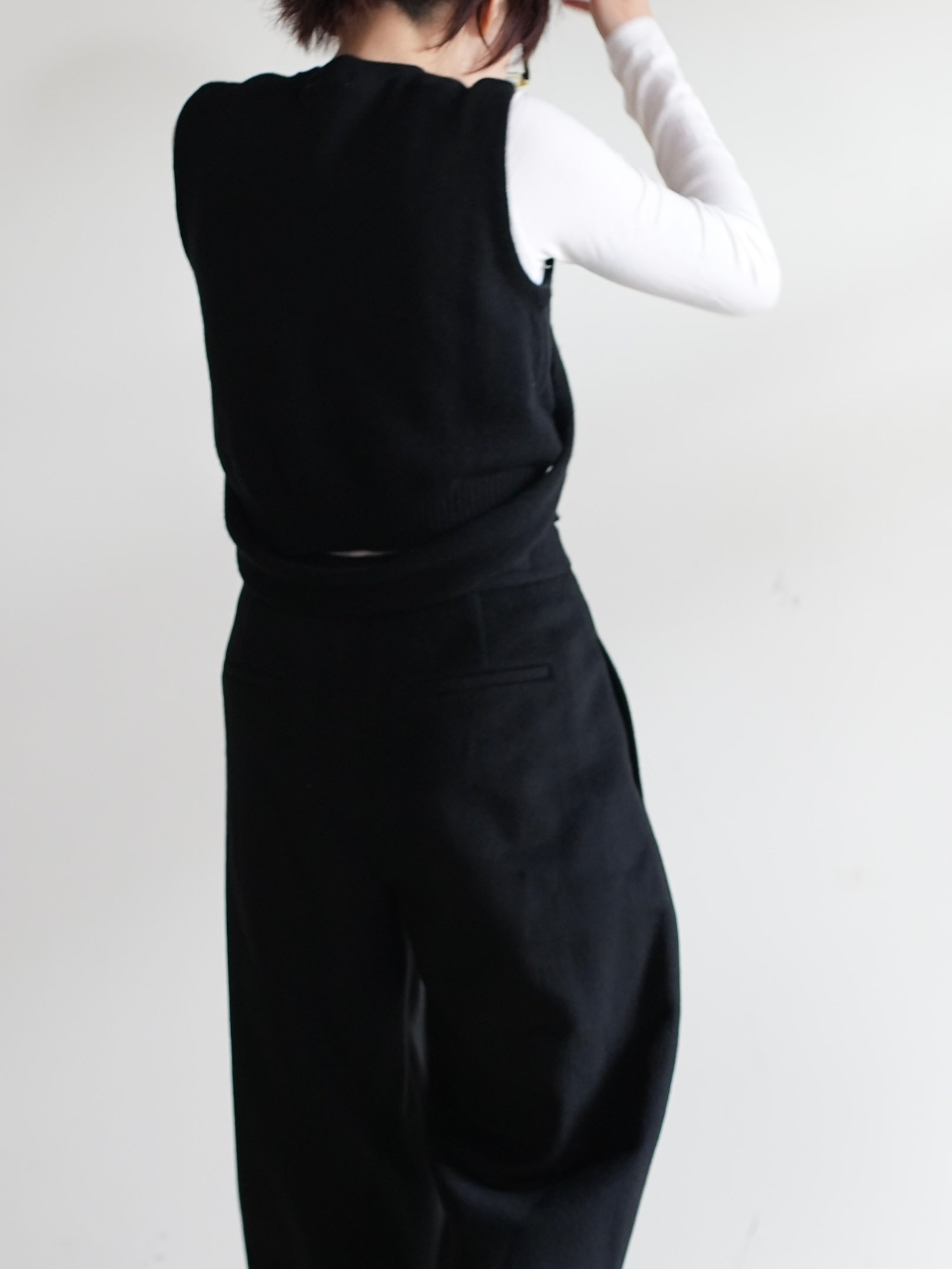 CASHMERE STRIPED KNIT VEST WITH LONG SCARF